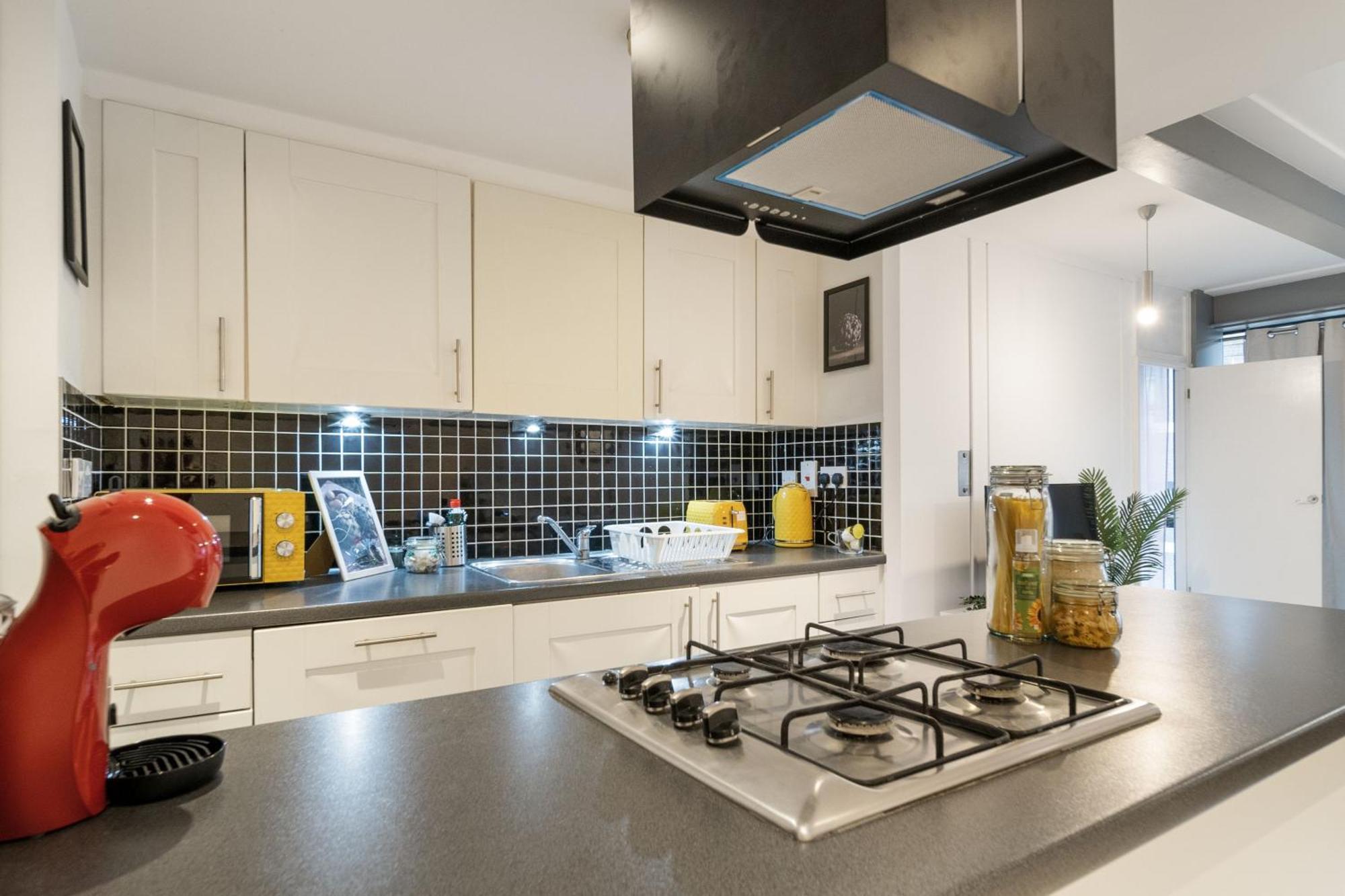 Livestay - Modern Two Bed In Stratford Lägenhet London