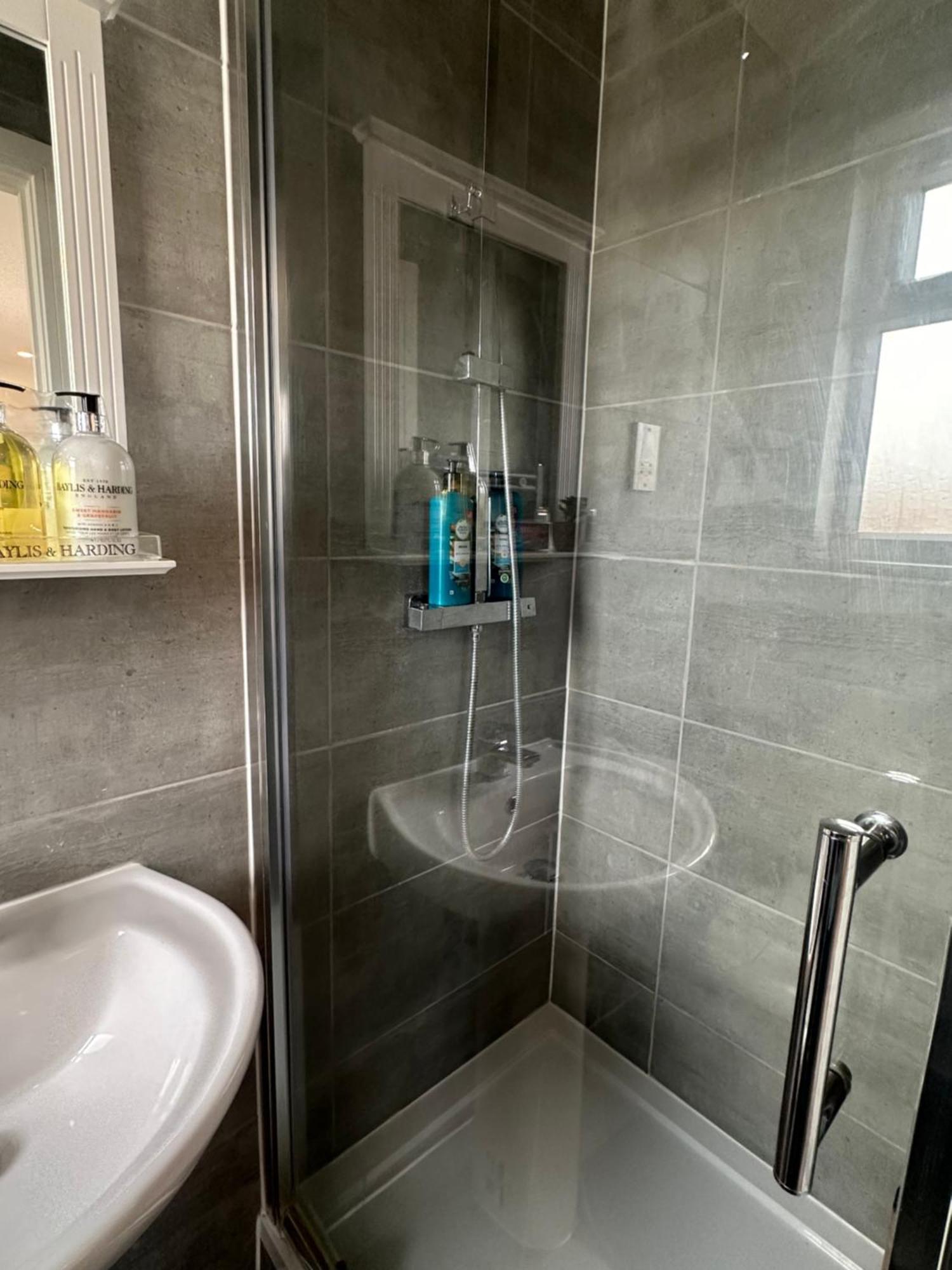 Wonderful Ensuite In Wimbledon Maison d'hôtes