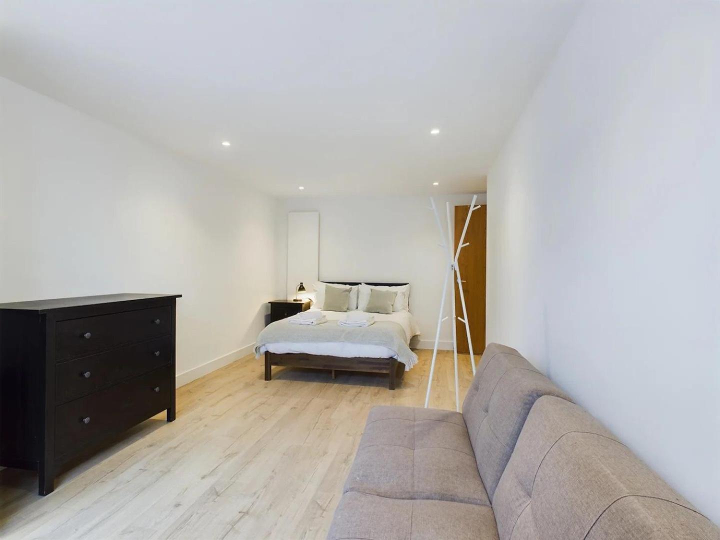 Pass The Keys Stylish 4-bed3-bath In Shoreditch London
