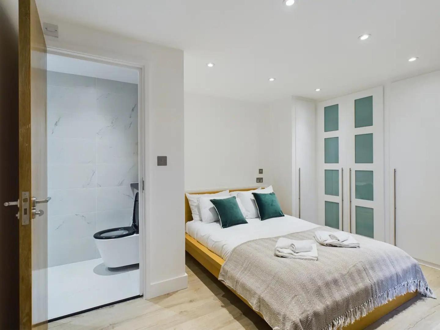 Pass The Keys Stylish 4-bed3-bath In Shoreditch * London