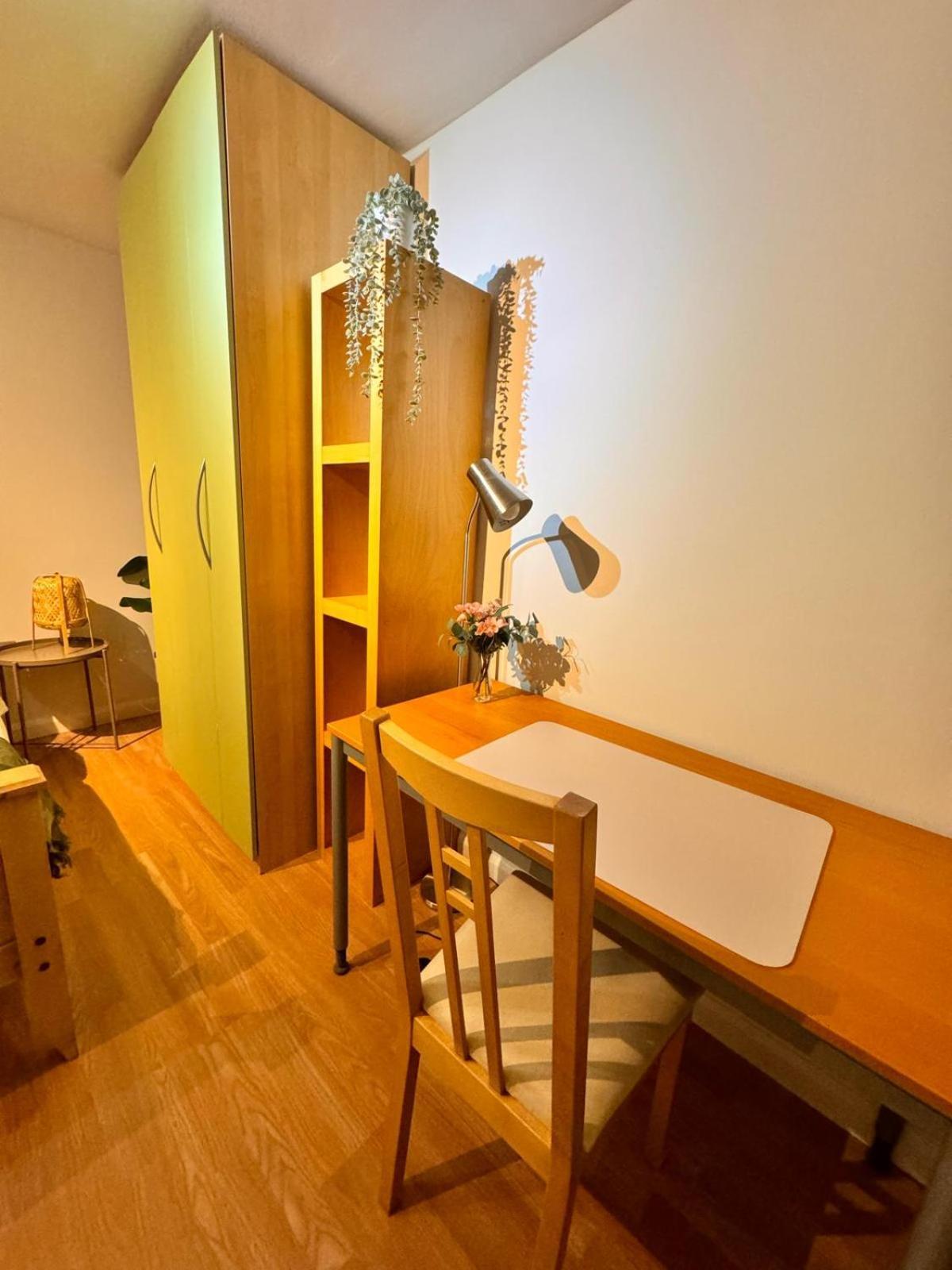 Gjestgiverier Luxury In Cross Harbour London
