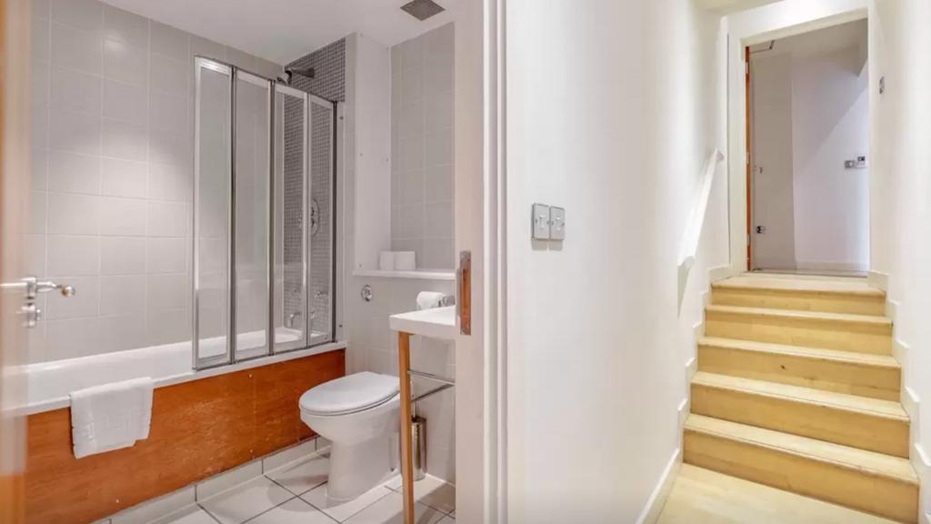 Princes Square Apartment