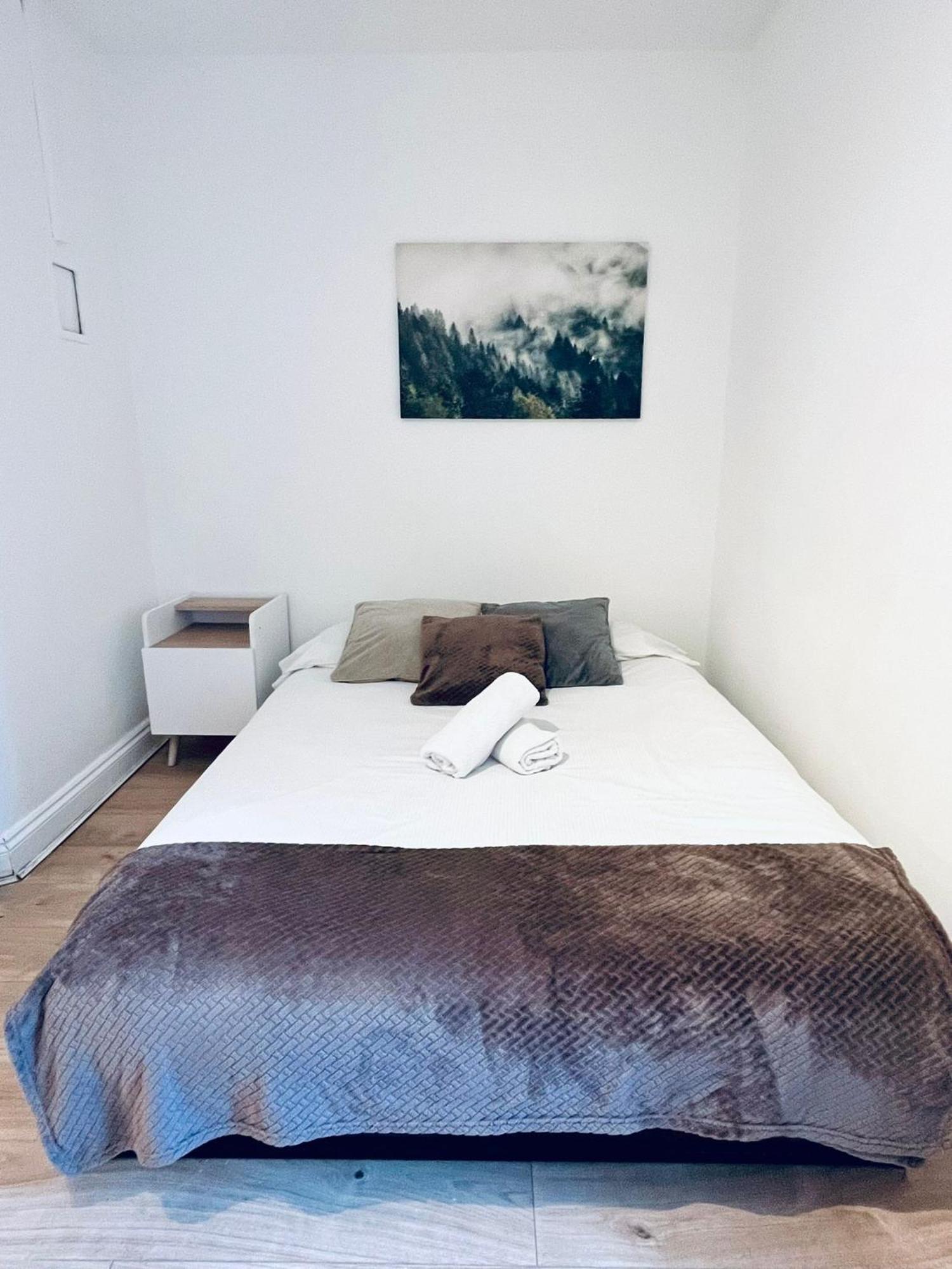 Hoxton By Dc London