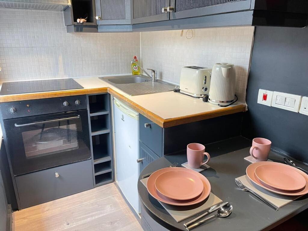 Portobello Road Artistic 'budget' Appartement