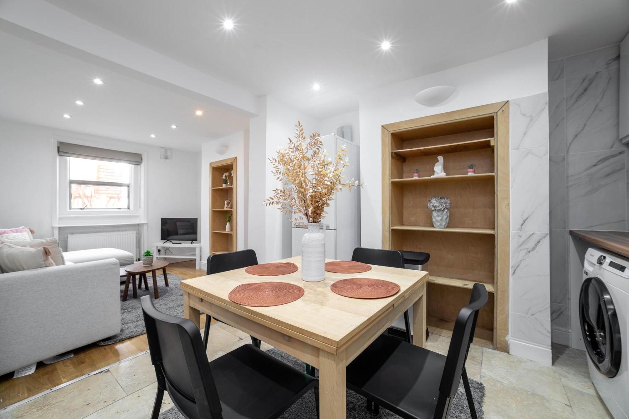 3 Bedroom House In Notting Hill Leilighet London