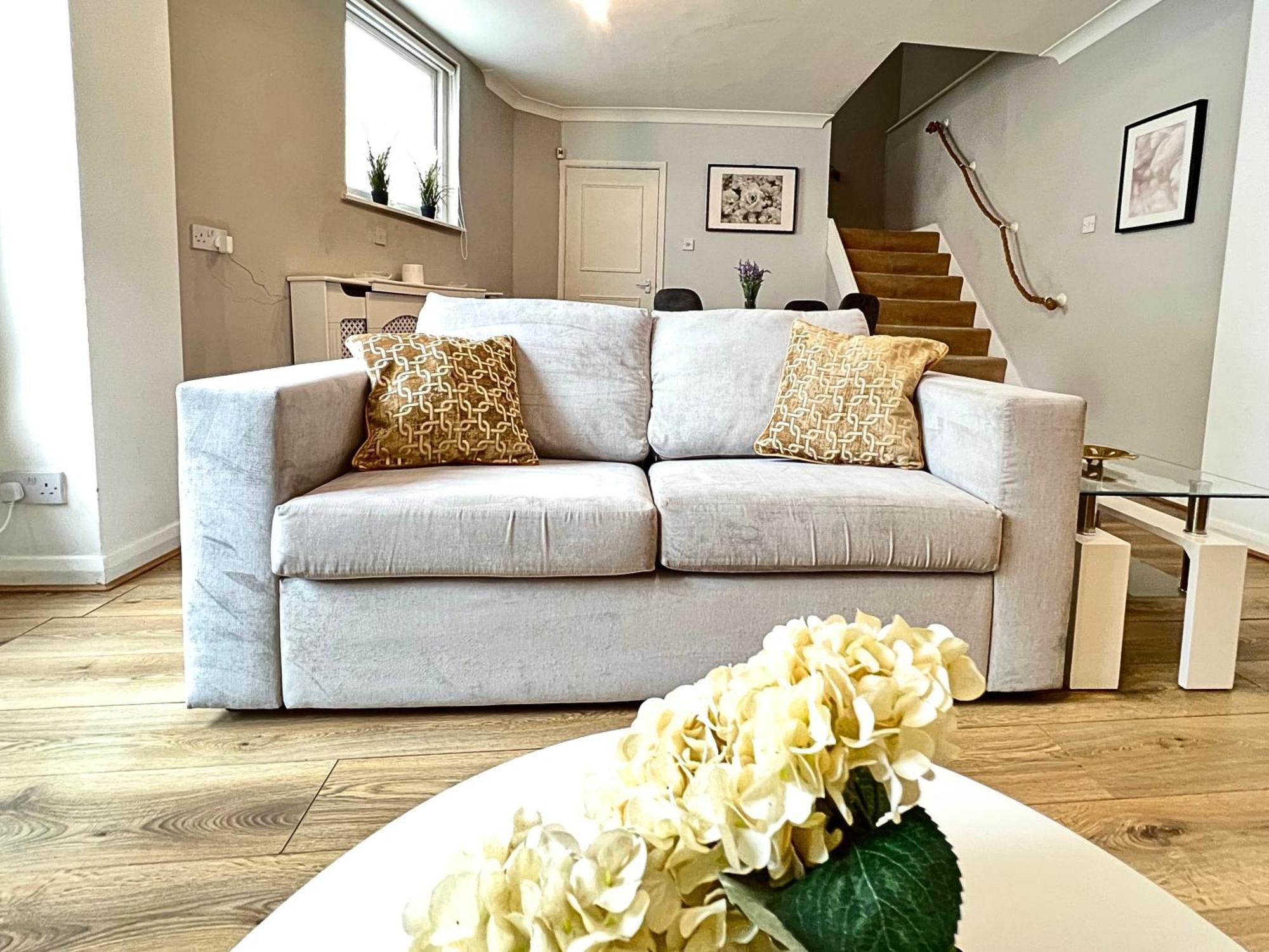 Kensington 2 Bedroom House-big Living Area And Kitchen-harrods-national History Museum-hyde Park-near 2 Underground Lines Ferienhaus London