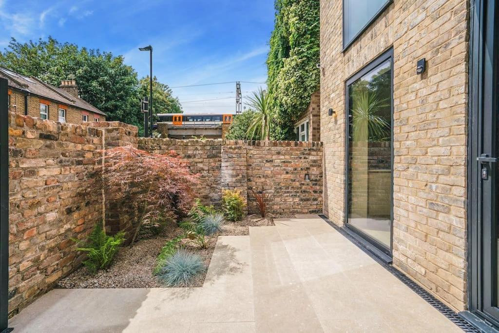Appartement Tottenham- Exquisite 4-bed Retreat With Ping Pong And Pool - Sleeps 7, Free Parking, Contractors & Long Welcome *
