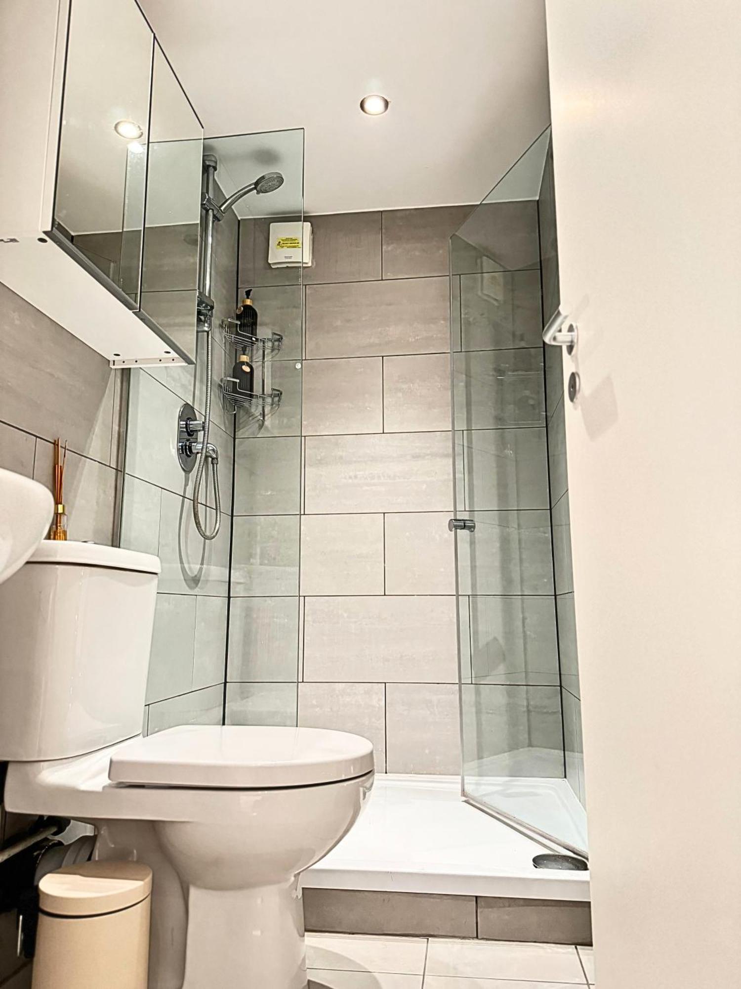 The Heart Of Kensington Mews - 3 Bedrooms House-private Entrance-hyde Park Walk Away-green Park 9 Minutes Underground- The Of With Glamour Of Kensington Feriehus