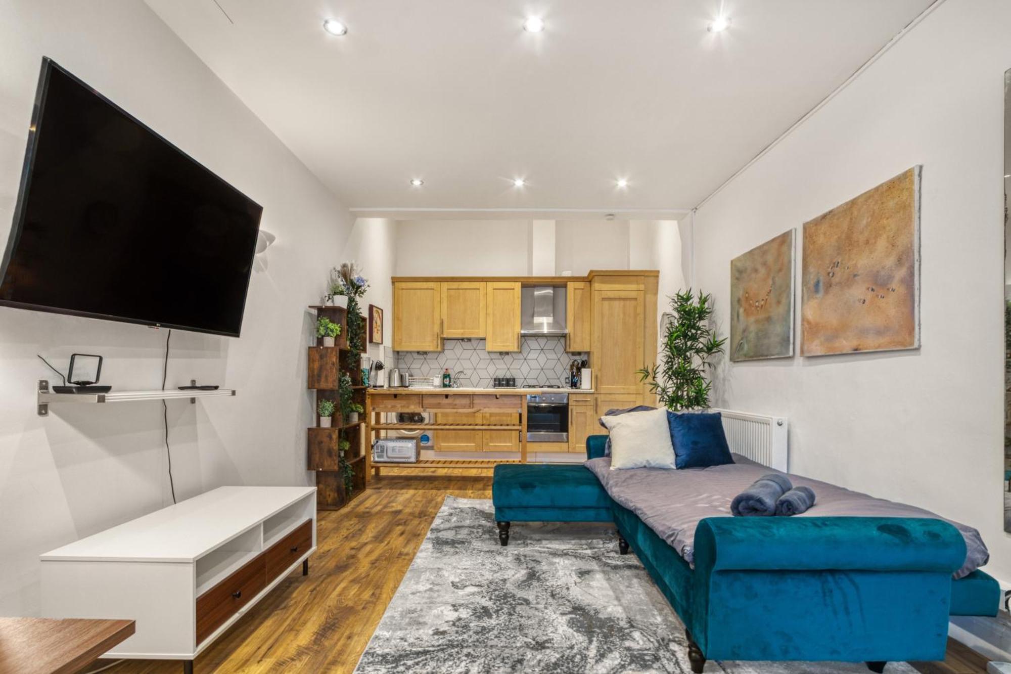 Apartment Vibrant 2-bed By Bow London