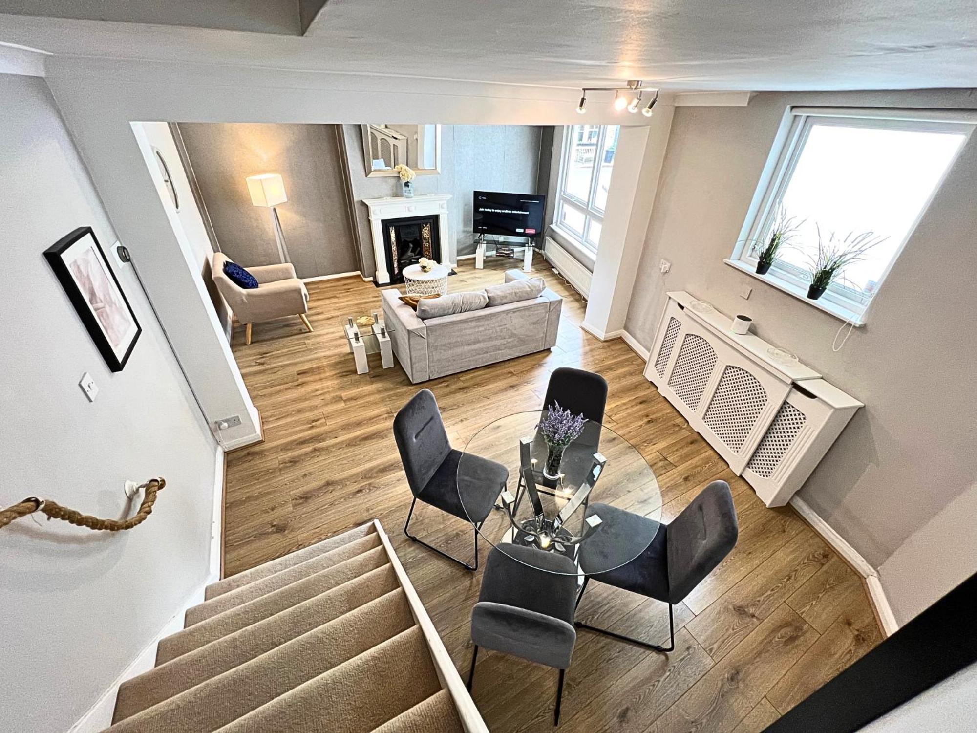 Kensington 2 Bedroom House-big Living Area And Kitchen-harrods-national History Museum-hyde Park-near 2 Underground Lines Ferienhaus *
