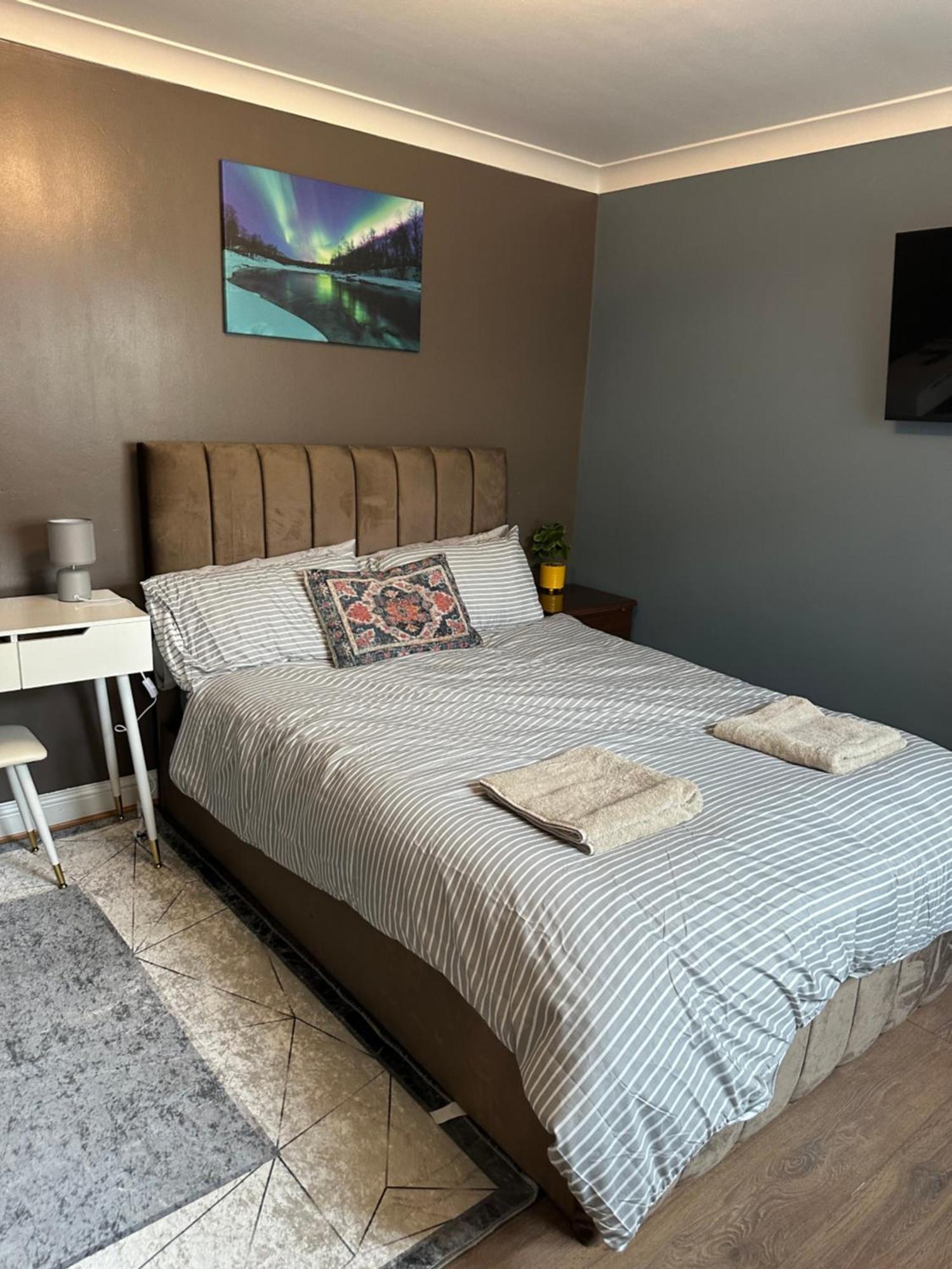 Amazing Ground Floor One Bedroom Forest Road Lägenhet London