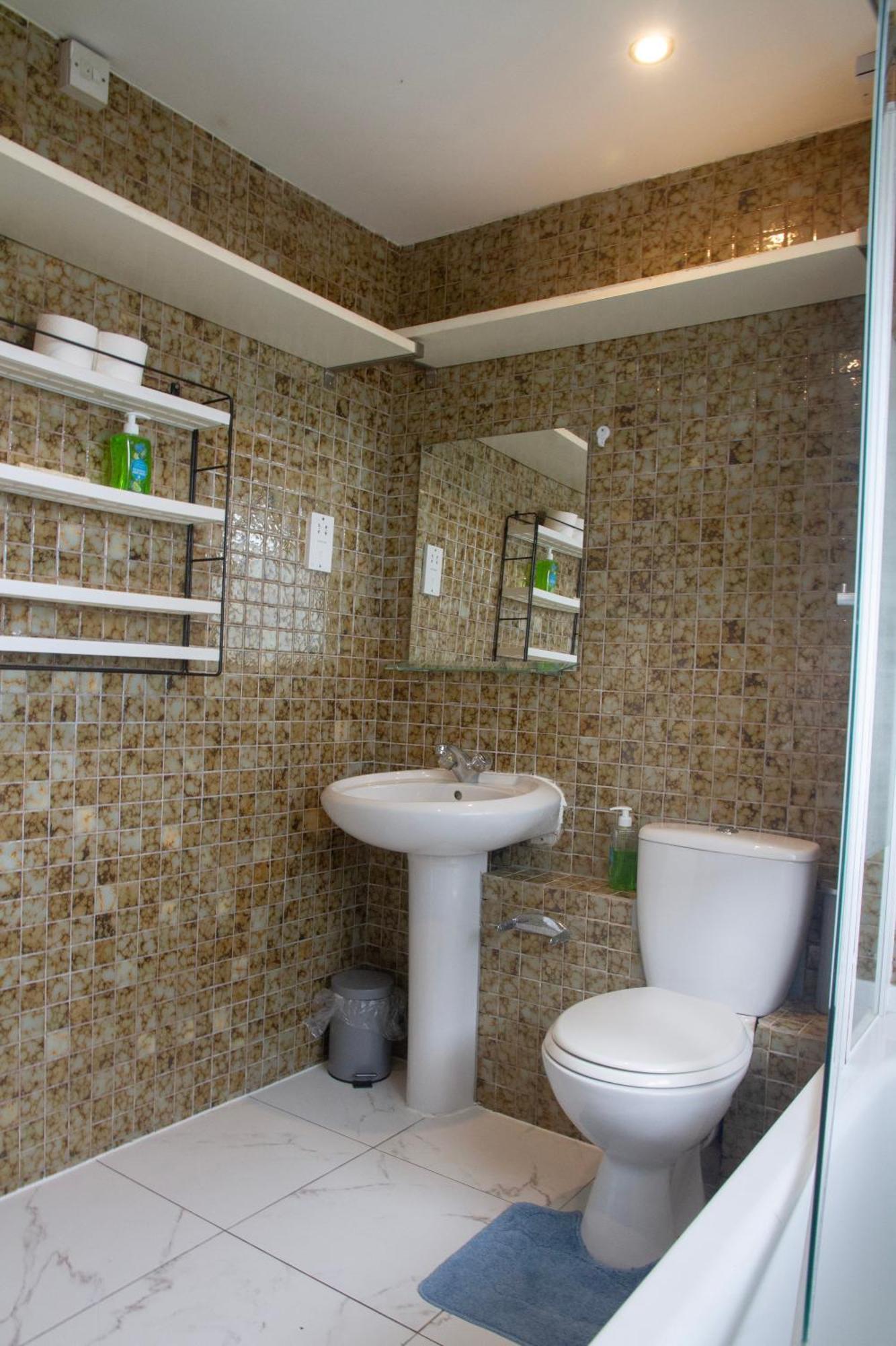 Spacious 4-bedroom Townhouse With Garden- Perfect For Groups! Feriehus London