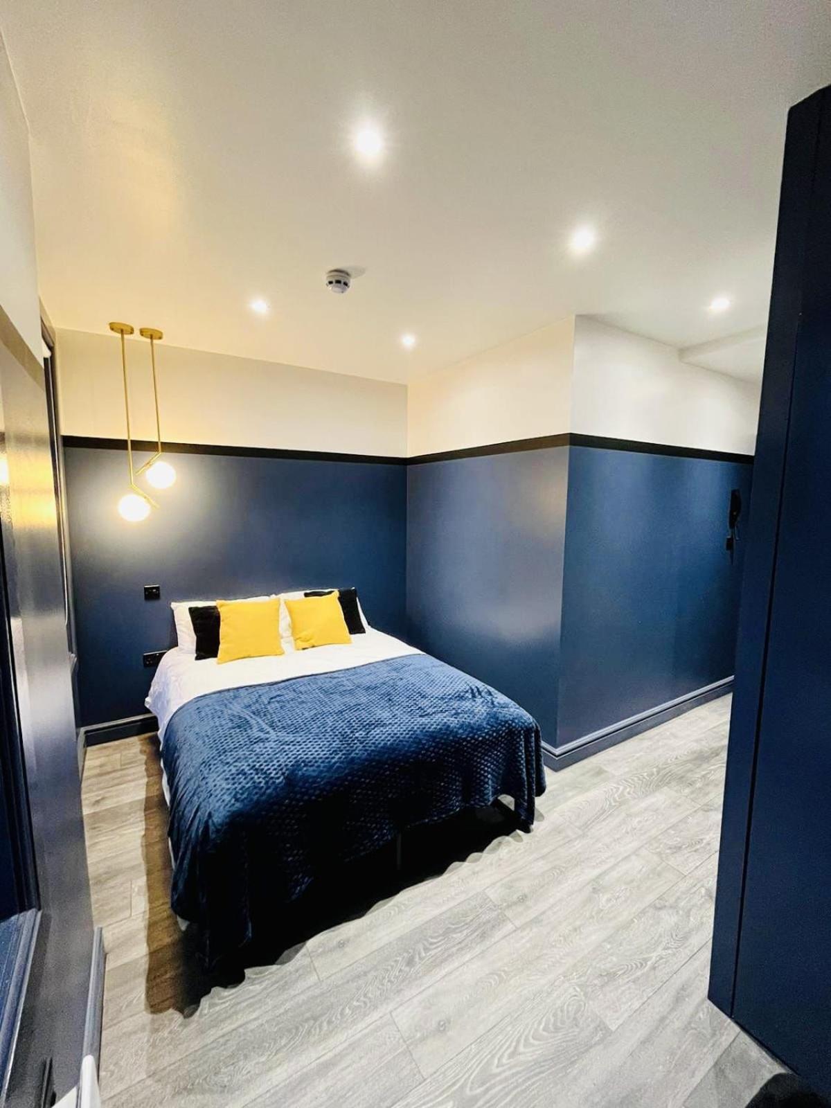 39 Blue House Luxury Ensuite Ideal For Tourists Maison d'hôtes