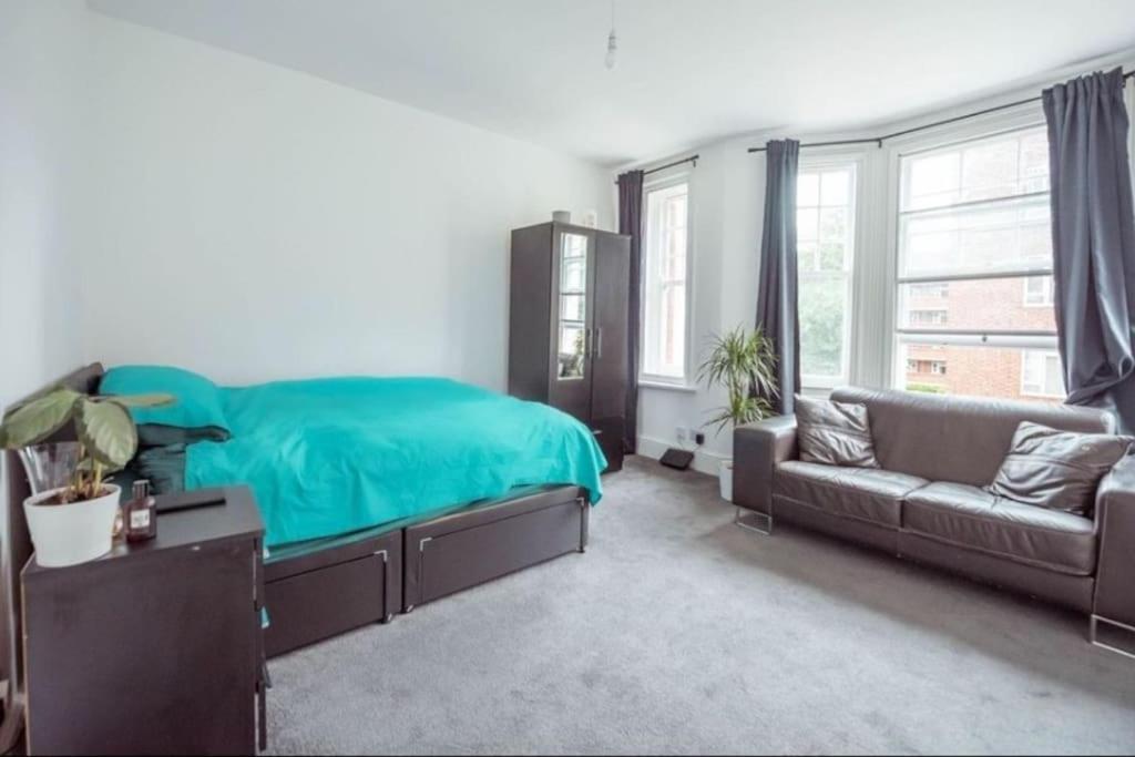 Great Flat Close To Edgware Road Lägenhet London