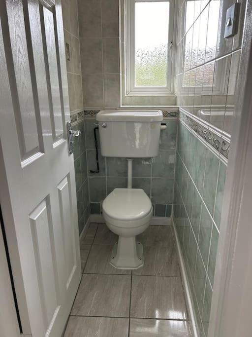 A Luxurious 3 Bed-terrance House * London