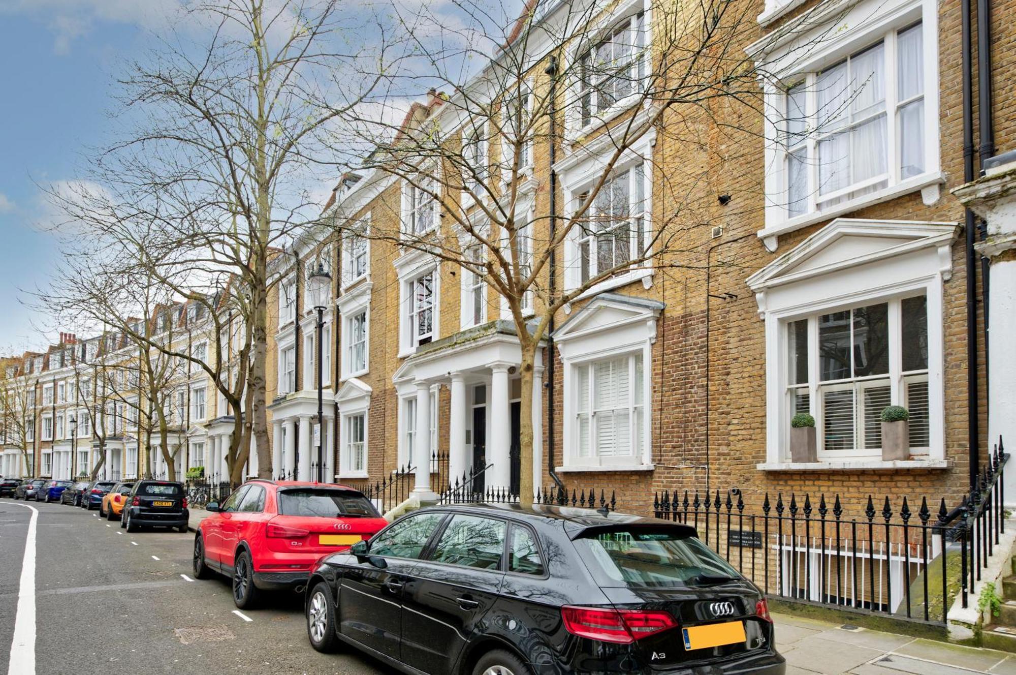 Apartment Elegant Earl's Court Flat By Underthedoormat *