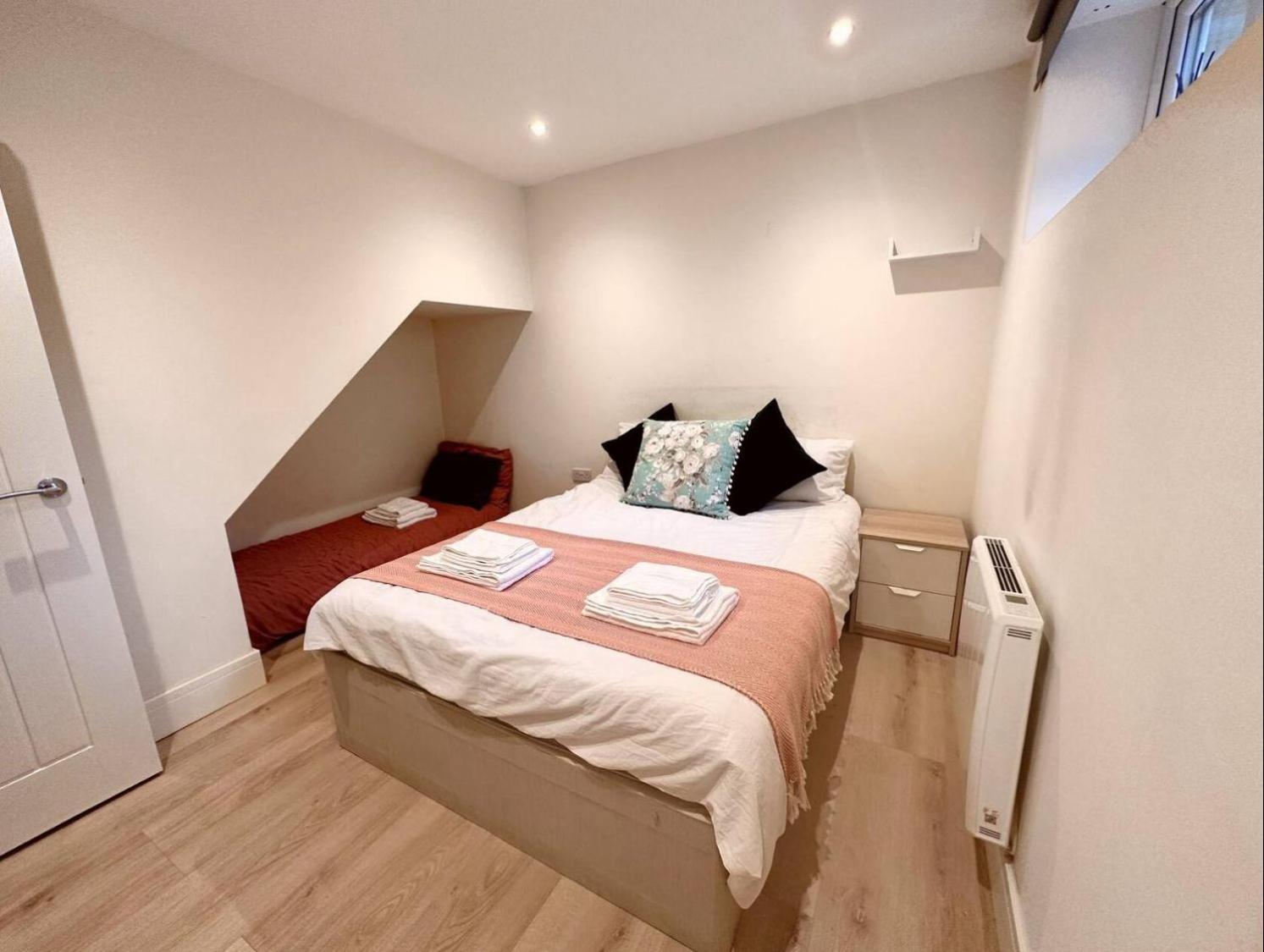 Charming Duplex 10min To Bridge Quiet Semesterbostad London