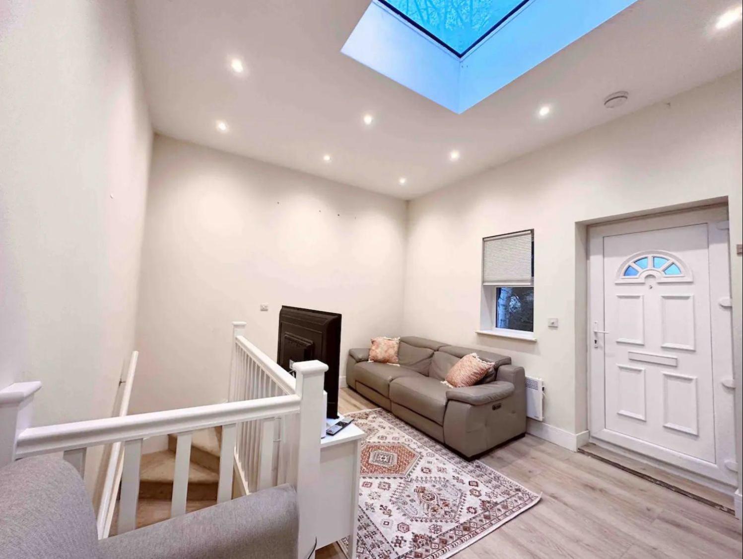Feriehus Charming Duplex 10min To Bridge Quiet *