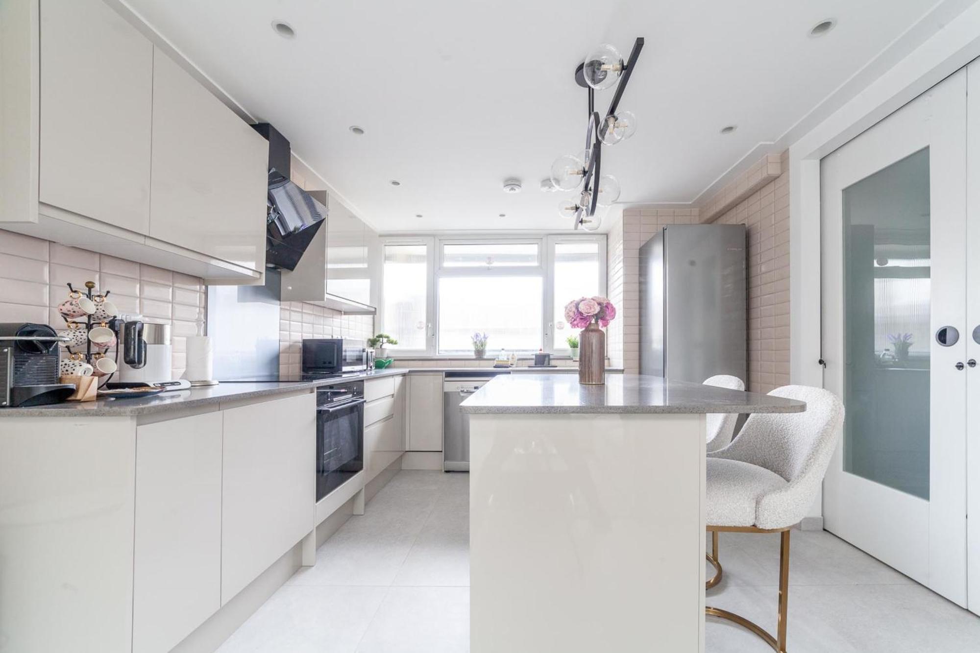 Excellent 3-bed Flat In Elephant & Castle Appartement Londen
