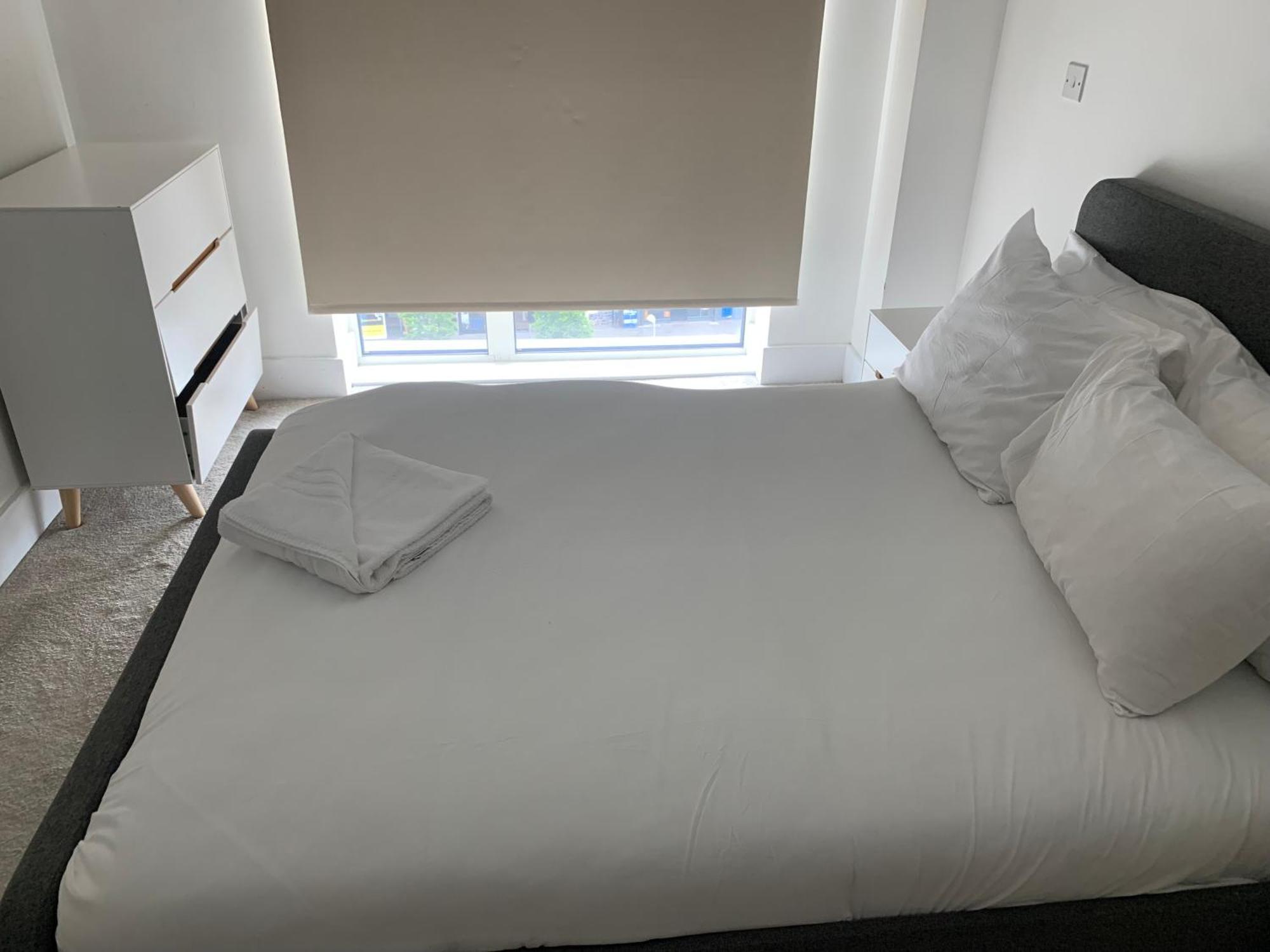 2 Bedroom 2 Bath 1 Ensuite In Roya Asenal Beautiful Views & Parking Lägenhet *