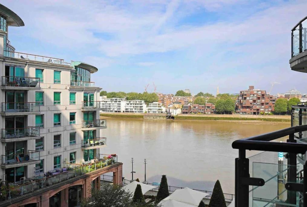 Stunning 2 Bed Thames River View - Lejlighed *