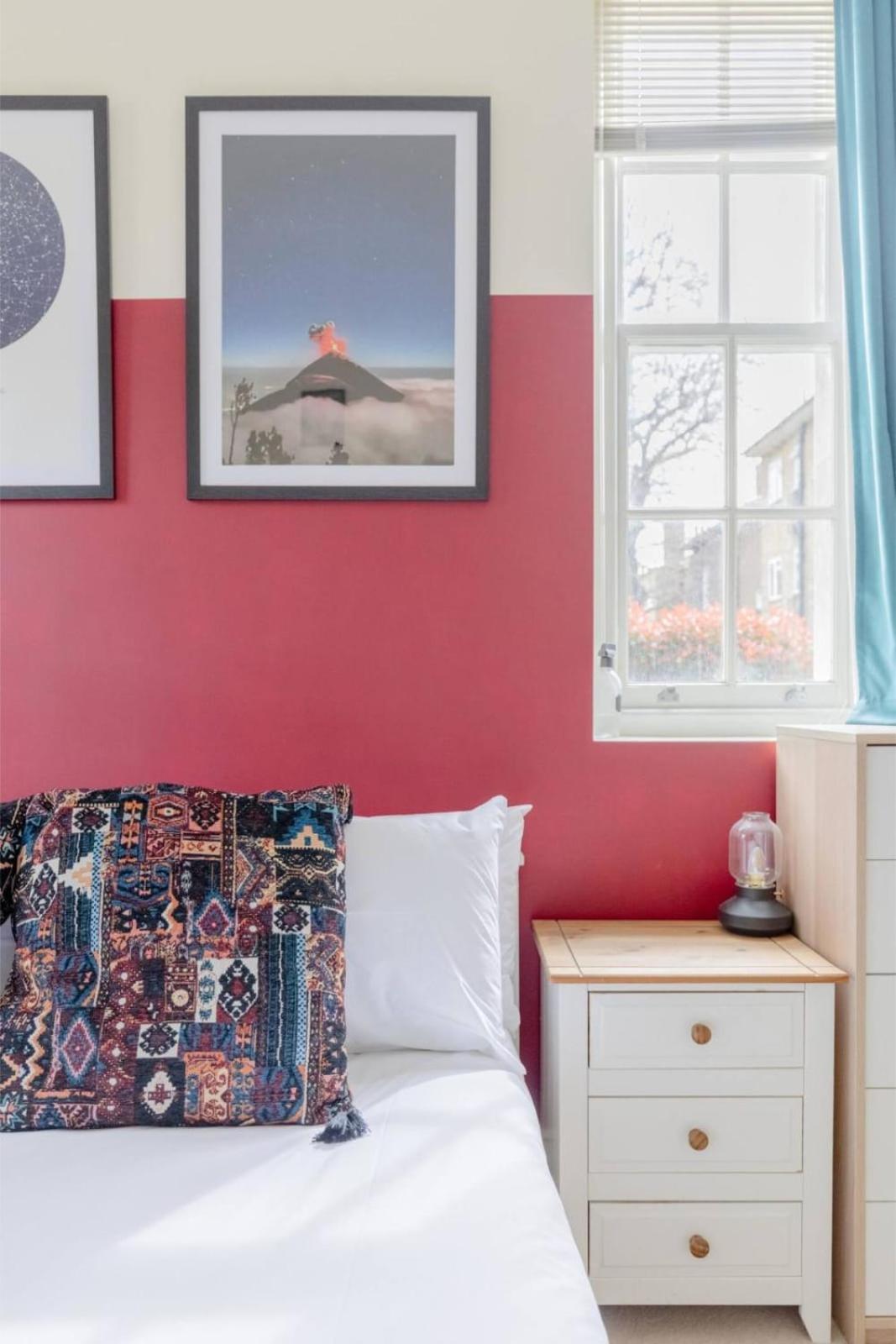 Apartment Stylish Bohemian 2bd Flat Mile End Park!