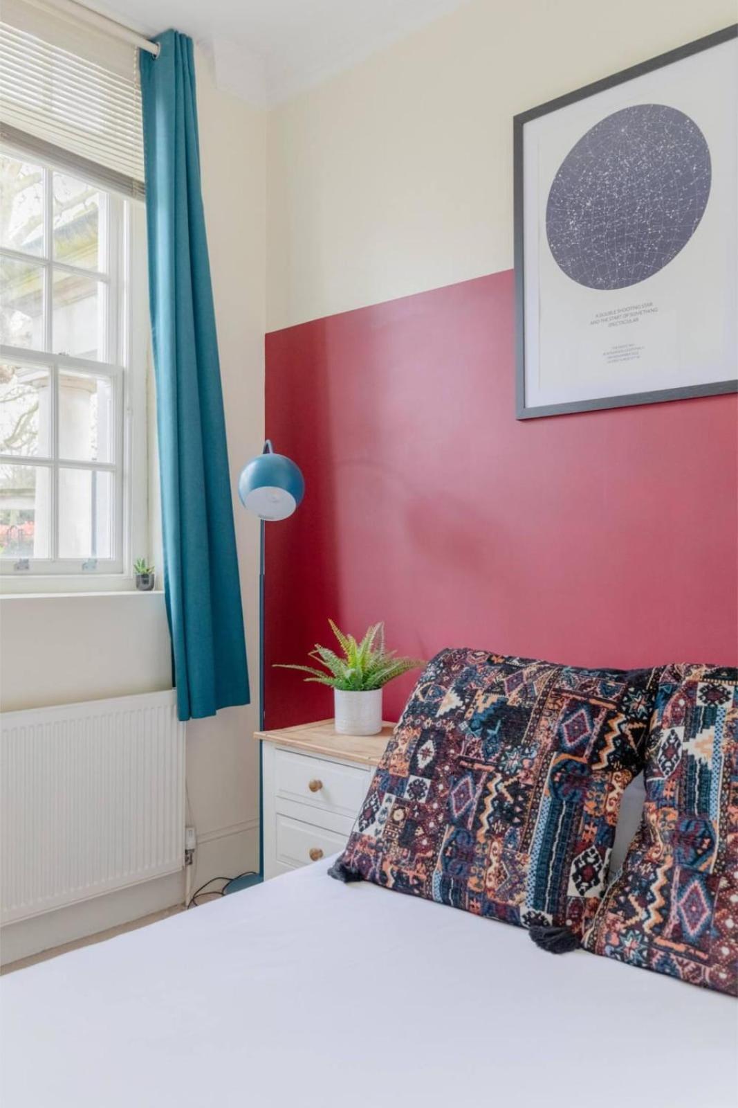 Stylish Bohemian 2bd Flat Mile End Park! London