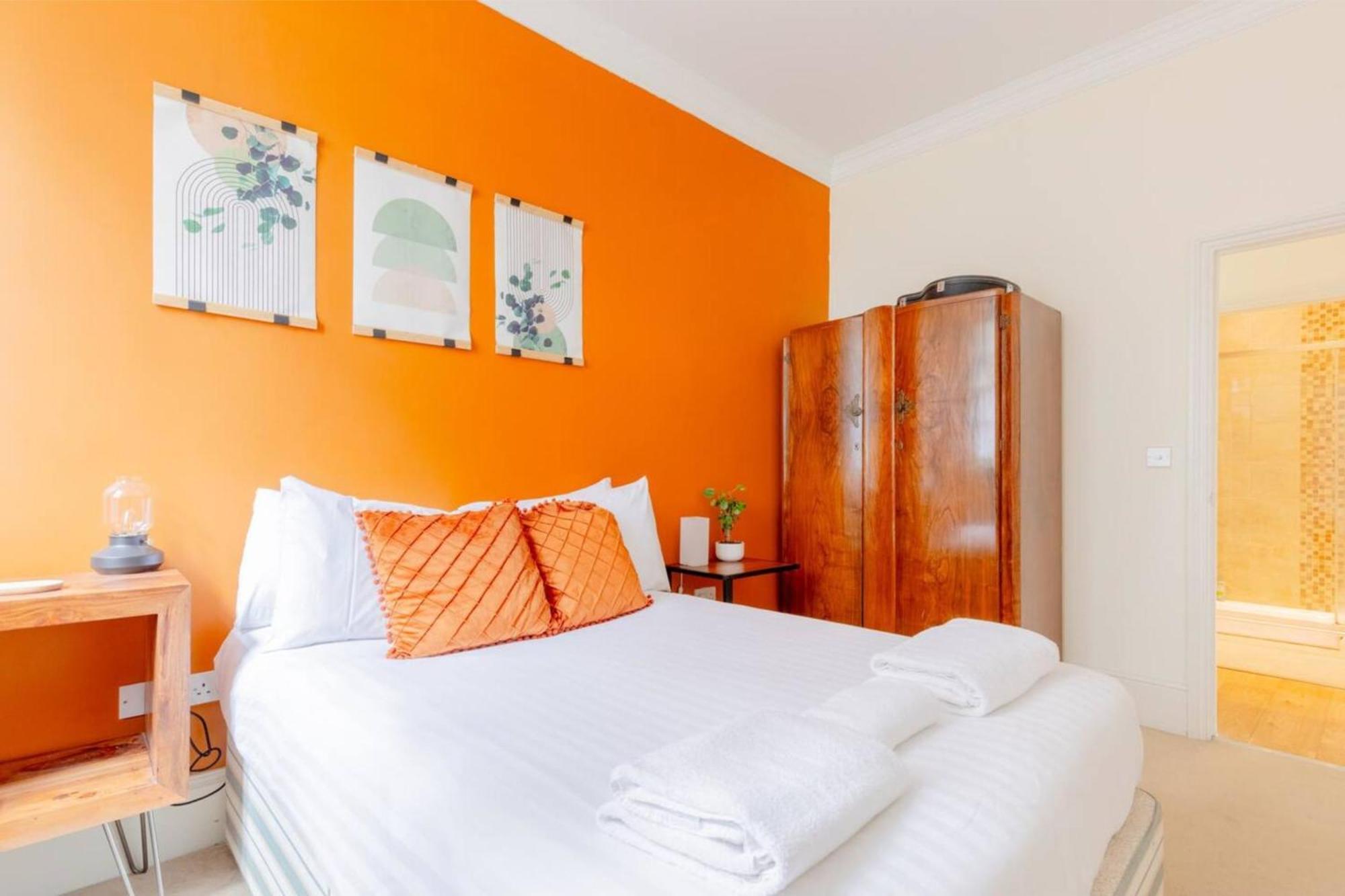 Apartment Stylish Bohemian 2bd Flat Mile End Park!