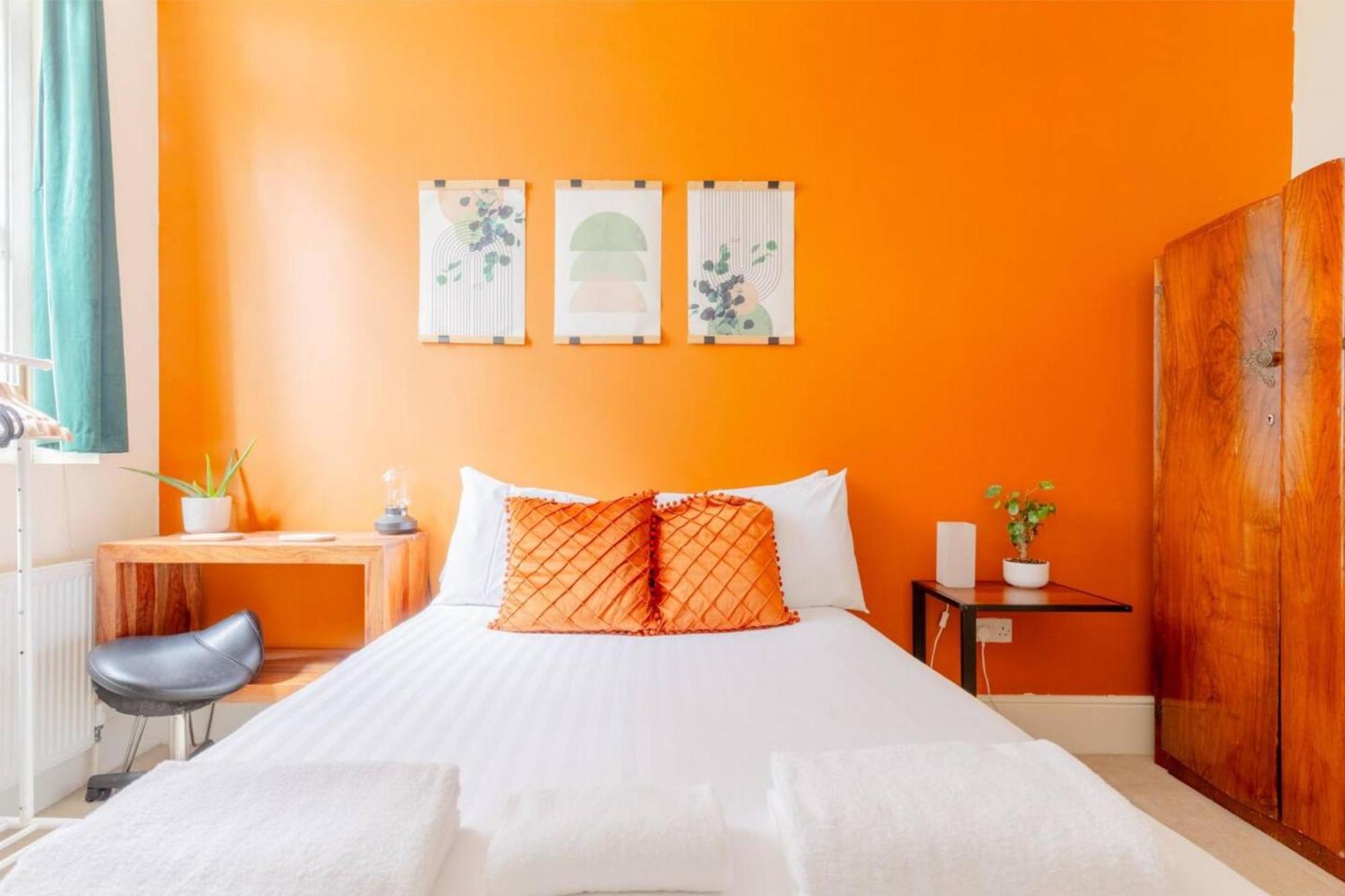 Stylish Bohemian 2bd Flat Mile End Park! * London