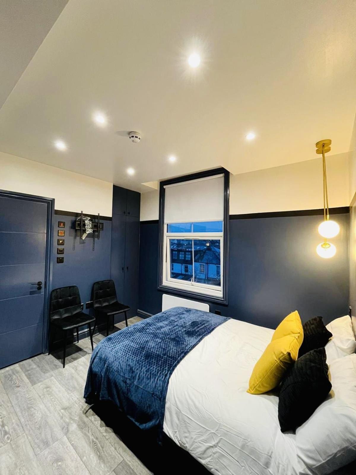 39 Blue House Luxury Ensuite Ideal For Tourists Maison d'hôtes *