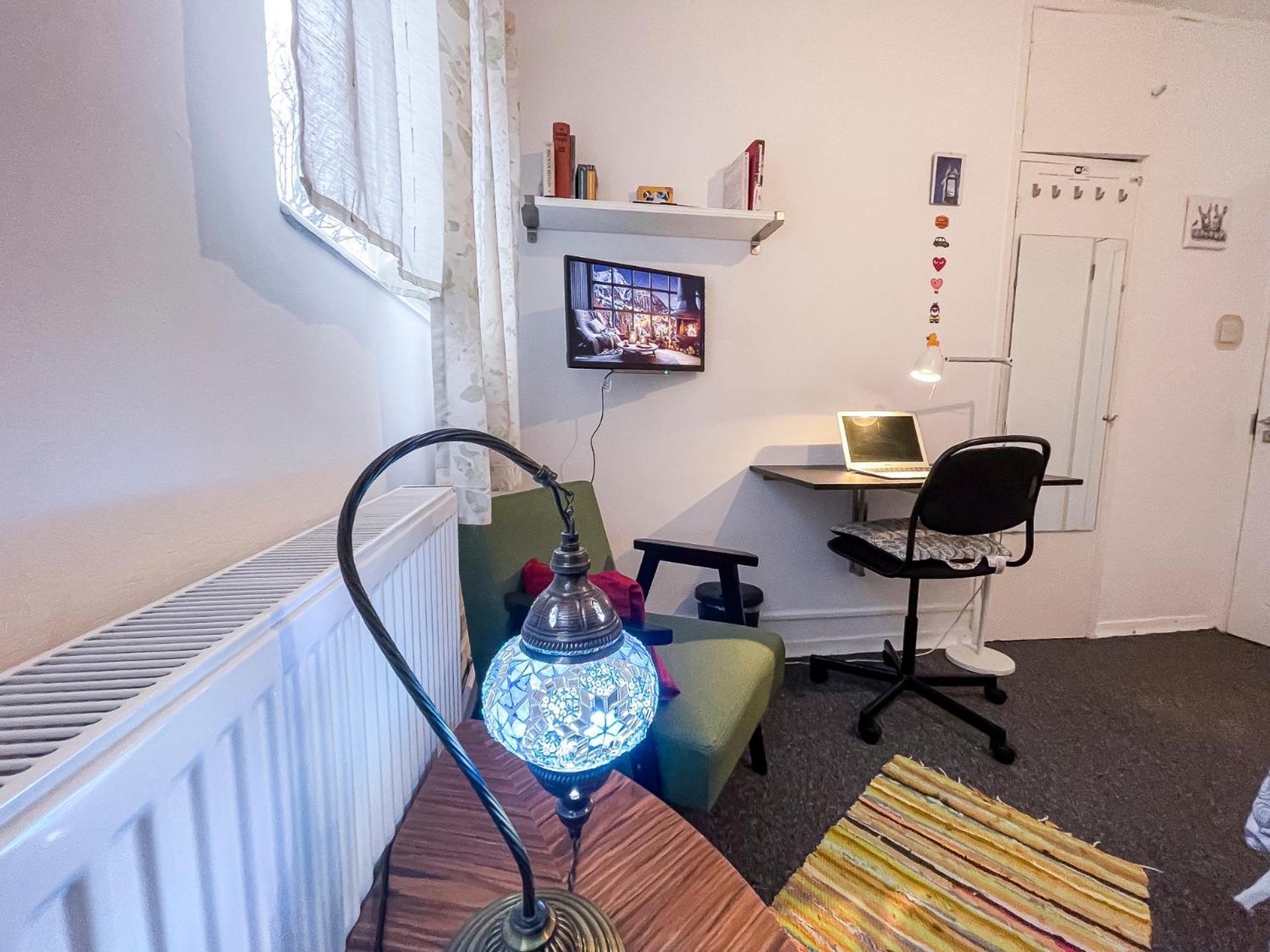 Centrally Located Comfortable In Rum i privatbostad