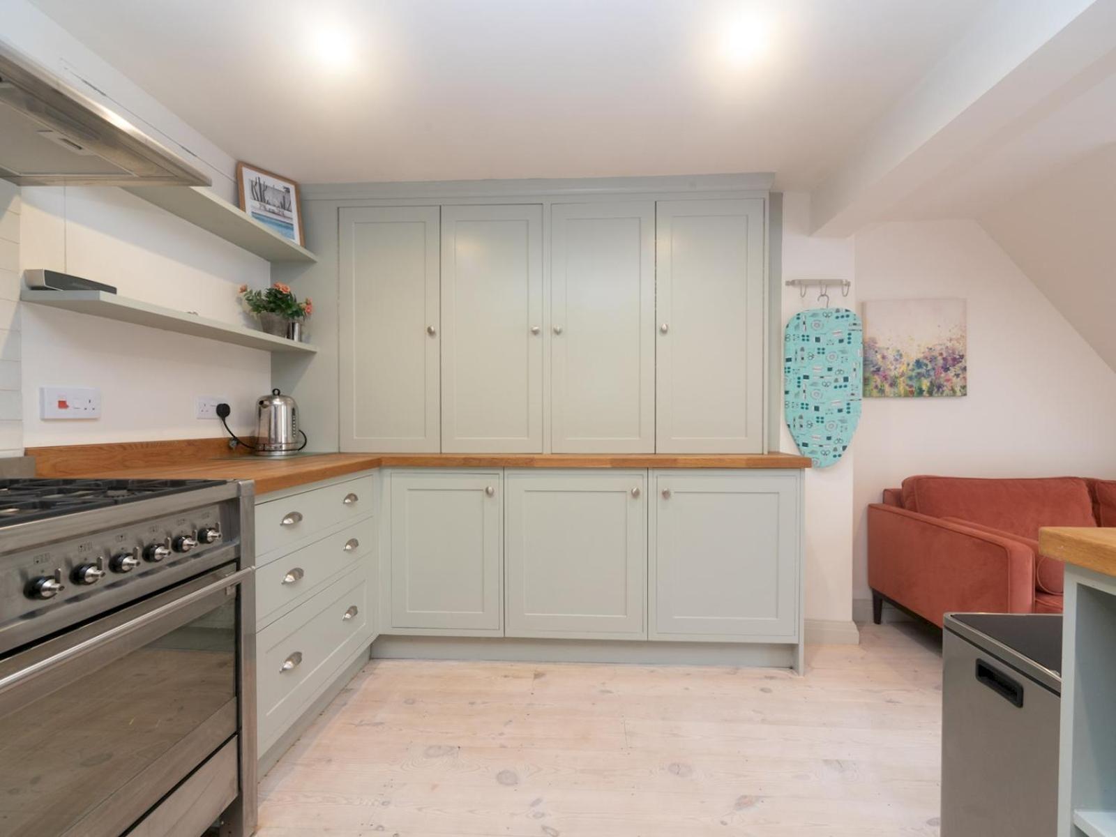 Unique House In A Picturesque Greenwich Street Pass The Keys London