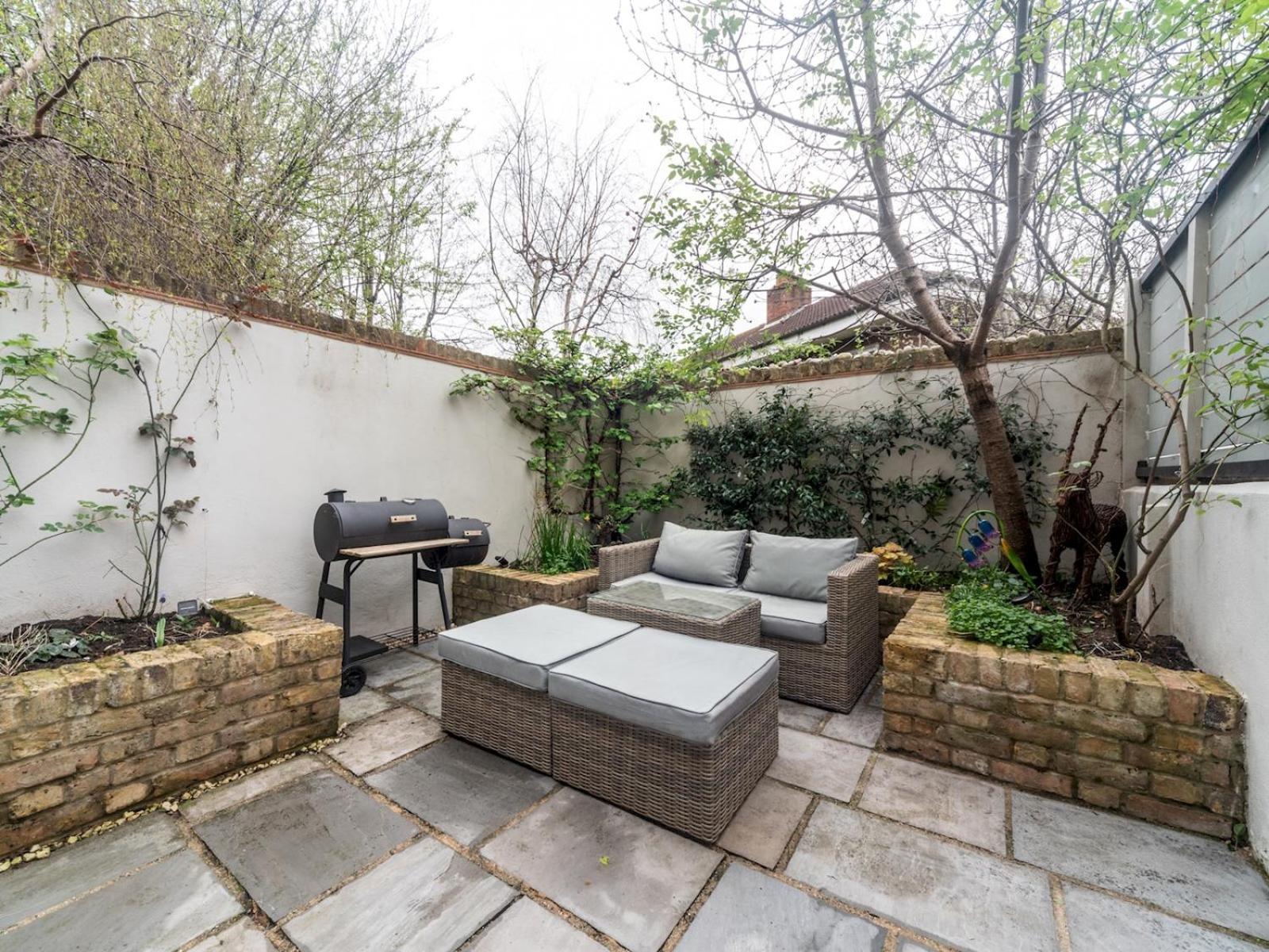 Unique House In A Picturesque Greenwich Street Pass The Keys London