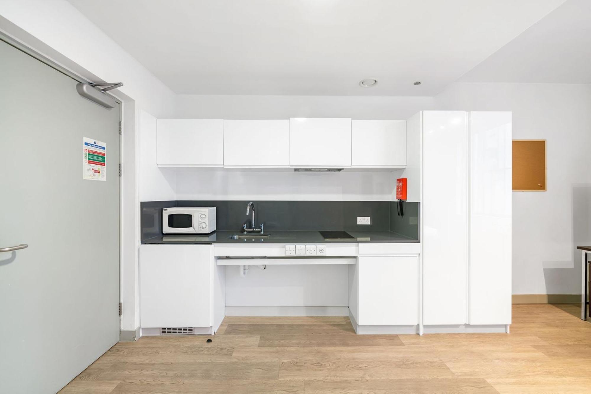 Studios, And Private Bedrooms With Shared Kitchen At Chapter Kings Cross In Appartement *