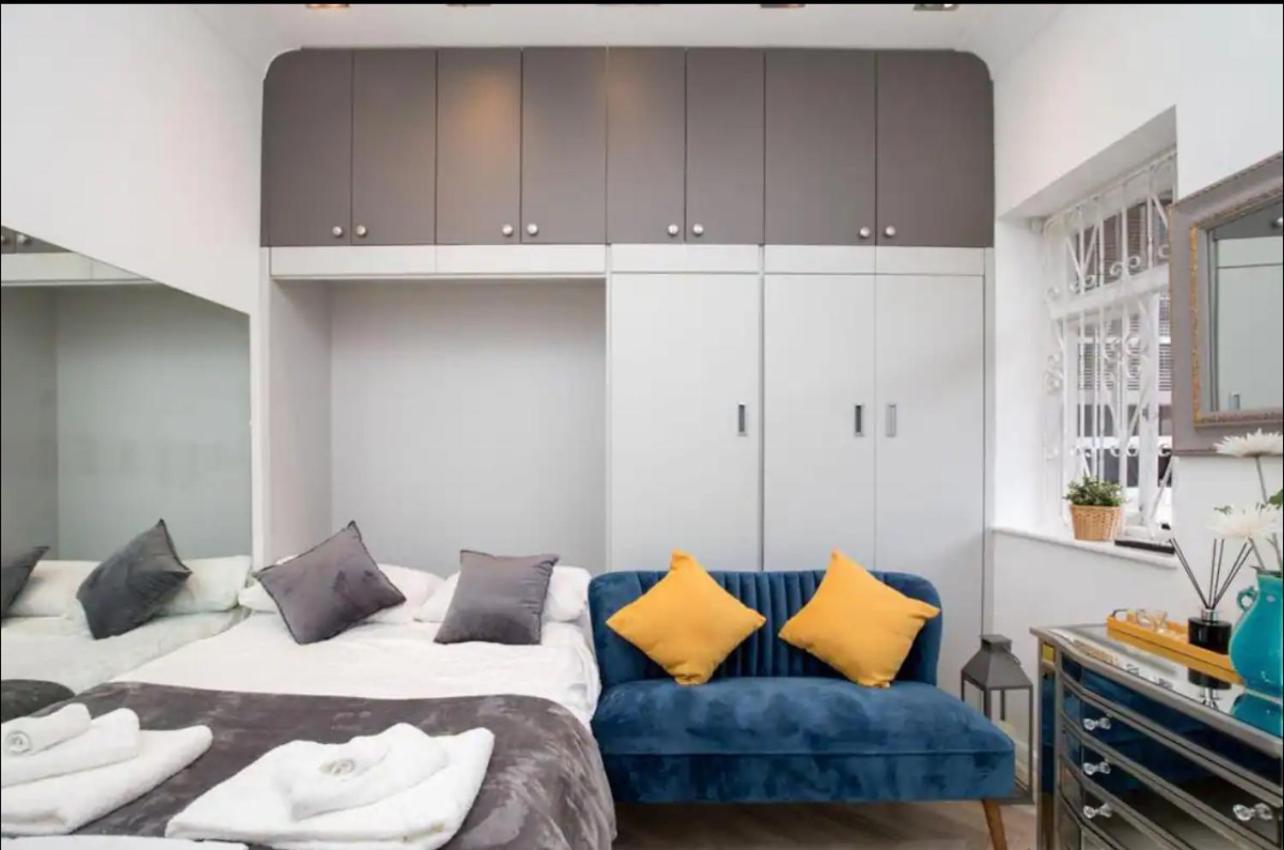 Charming Studio * London