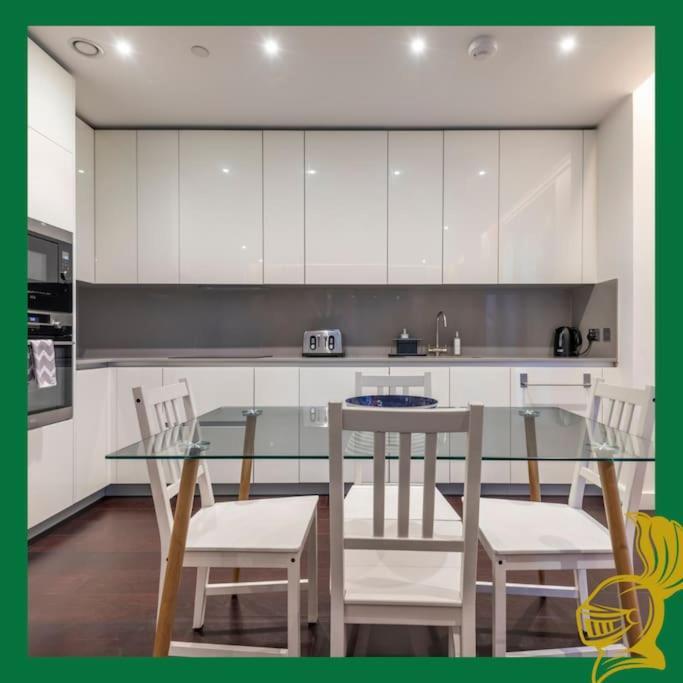 The Embassy Two Bedrooms Devereux Residences Lejlighed
