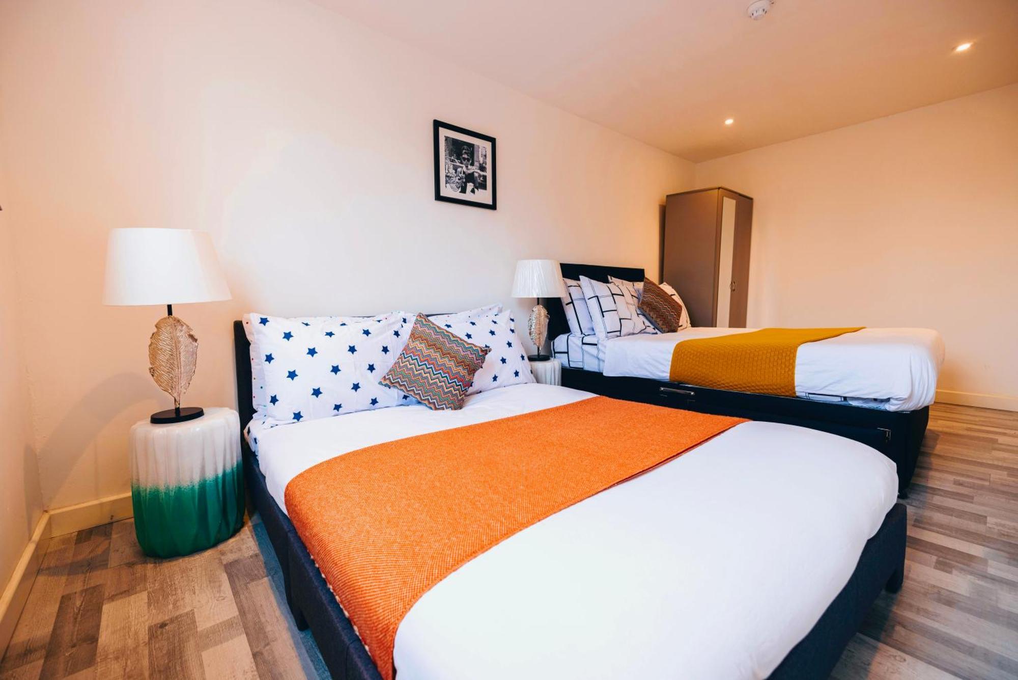 3 Bedroomflat-free Parking-wifi-parking-8people Lejlighed *