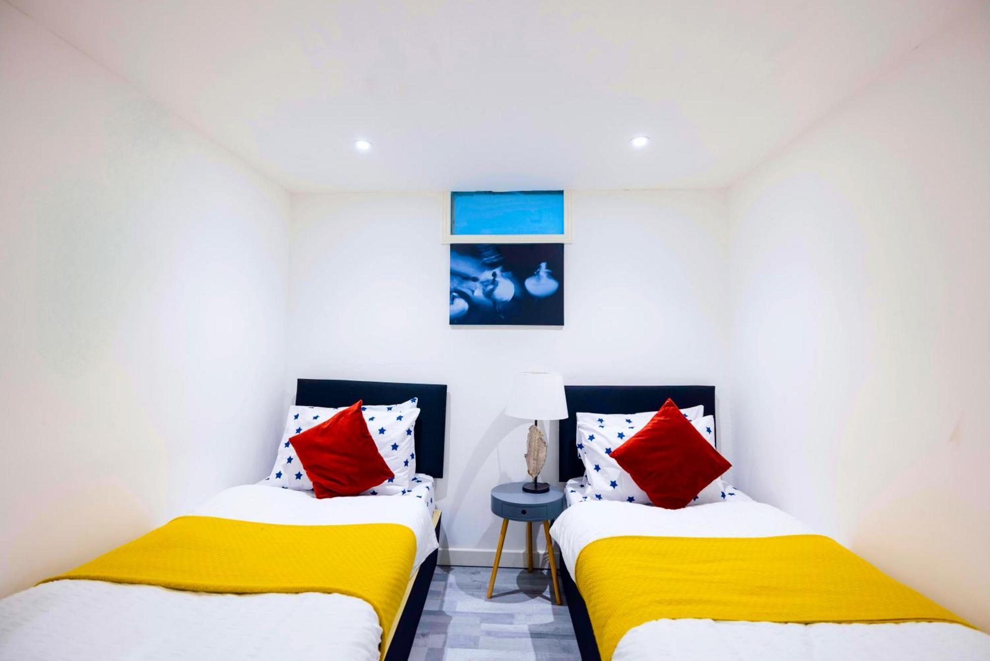 Lejlighed 3 Bedroomflat-free Parking-wifi-parking-8people London