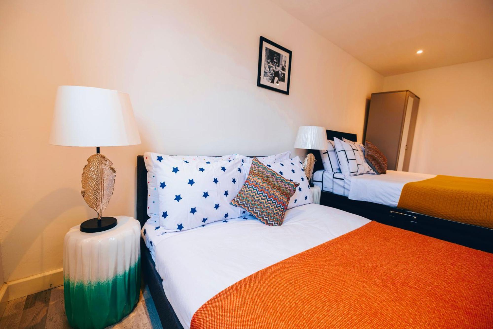 3 Bedroomflat-free Parking-wifi-parking-8people Londra
