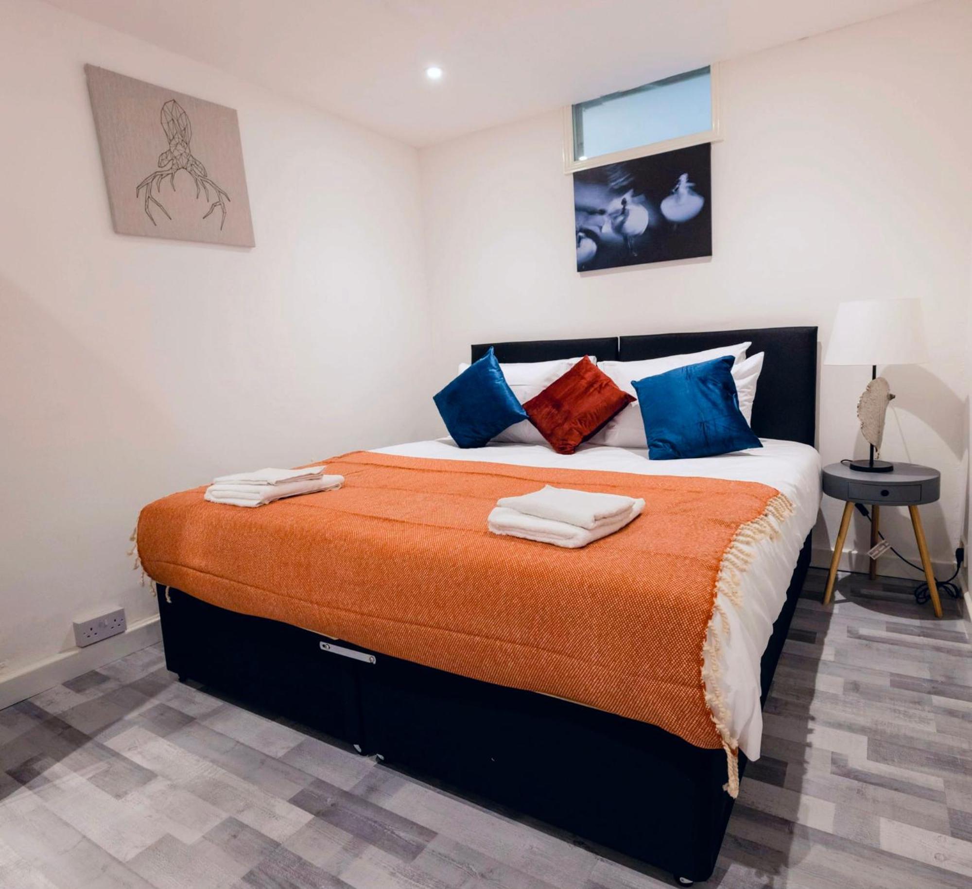 3 Bedroomflat-free Parking-wifi-parking-8people Lejlighed *