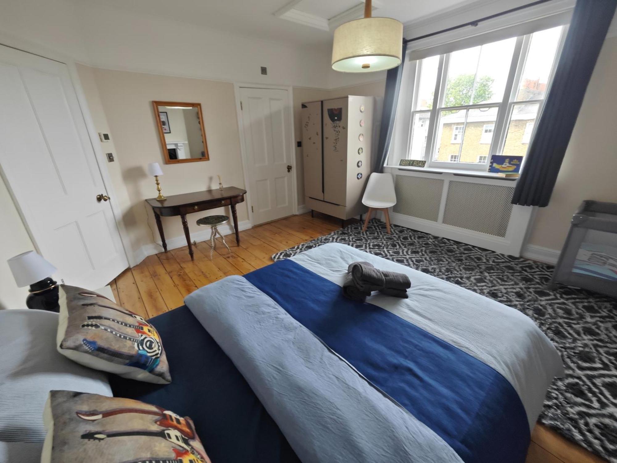 Stunning 4 Bedroom Flat In Regent's Park - Abbey Rd Ferienhaus *