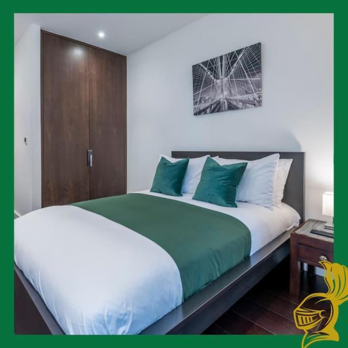 Lejlighed The Embassy Two Bedrooms Devereux Residences London