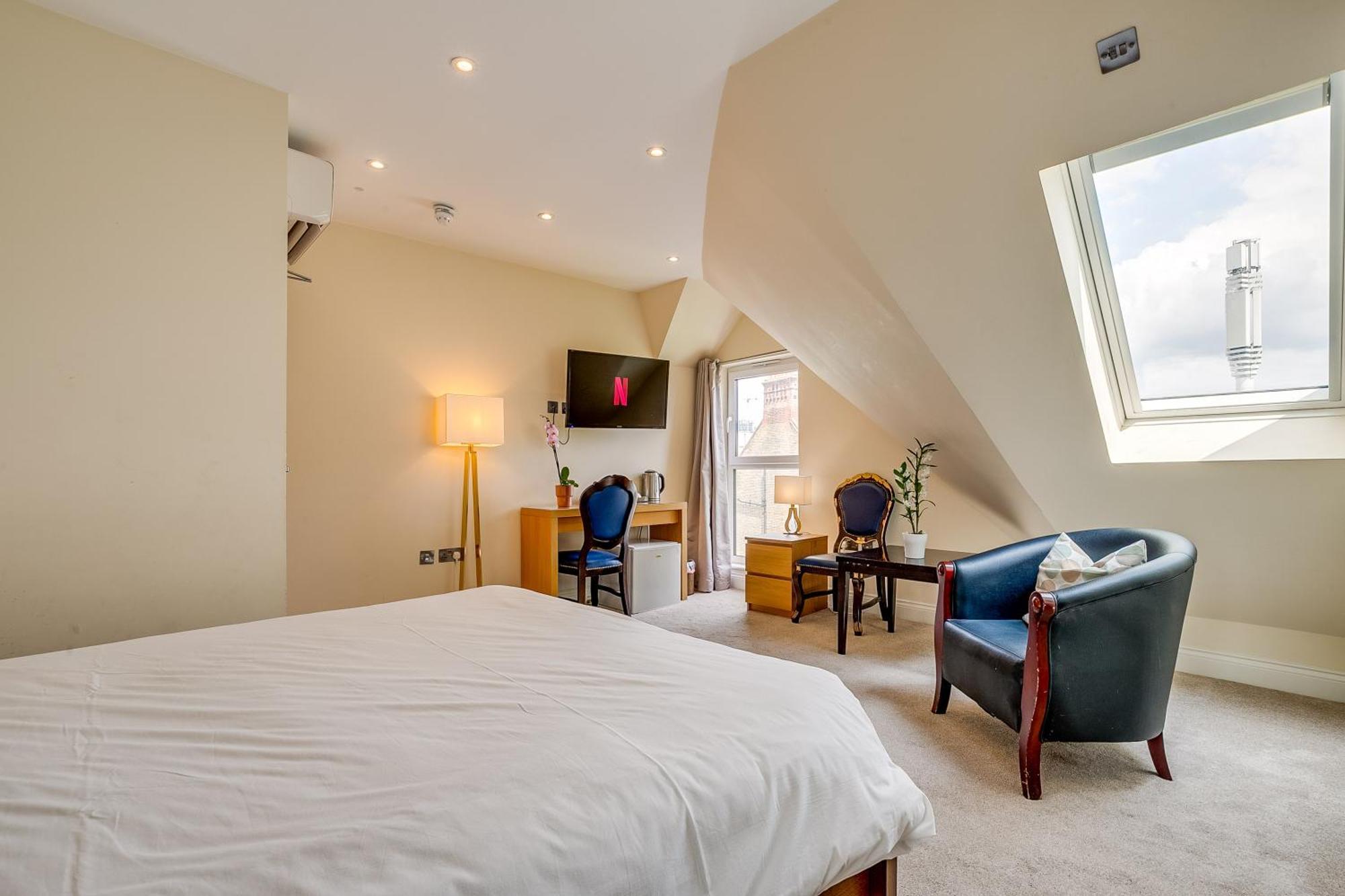 Hotel Star 3*