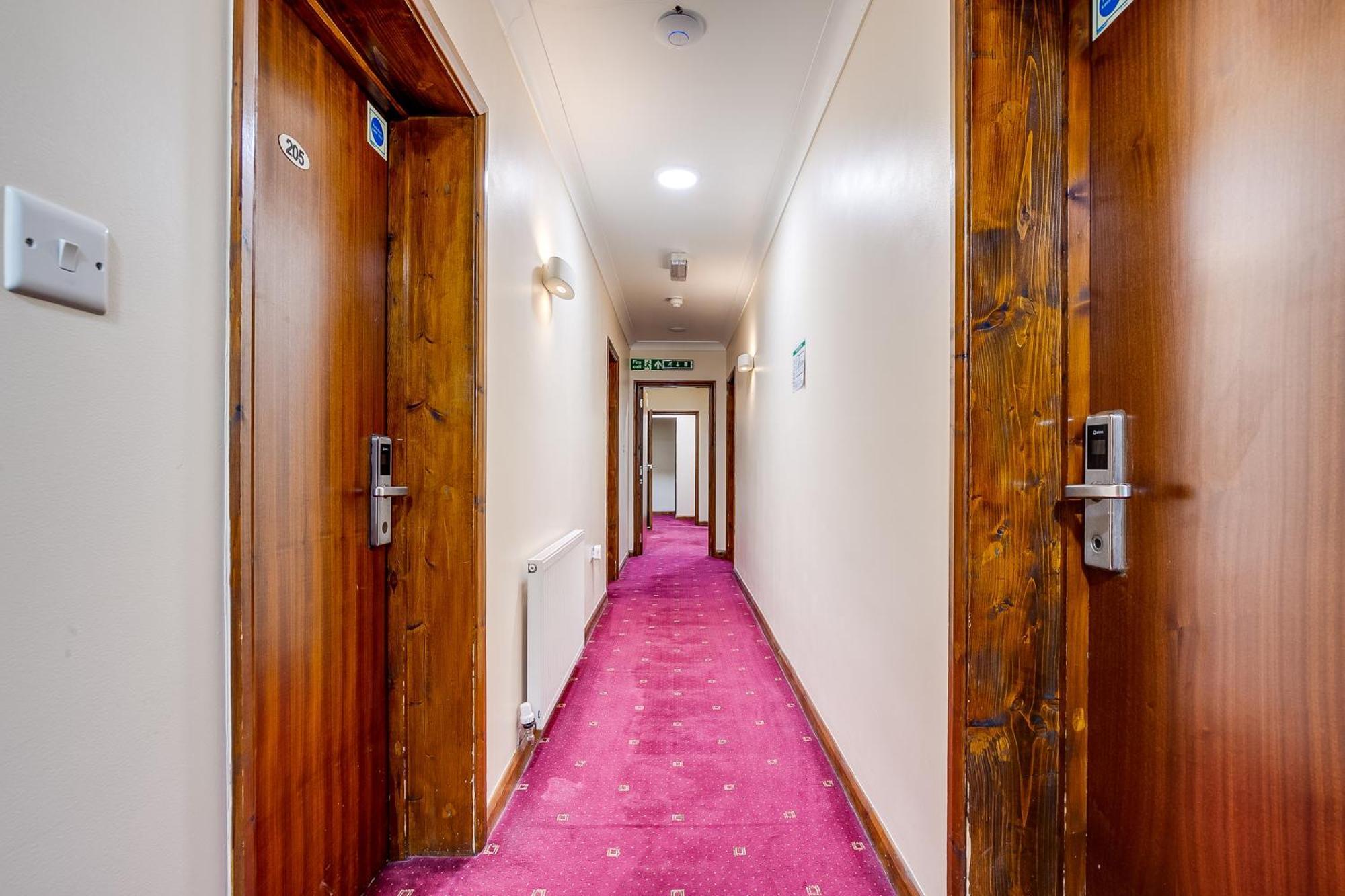 Star 3* London