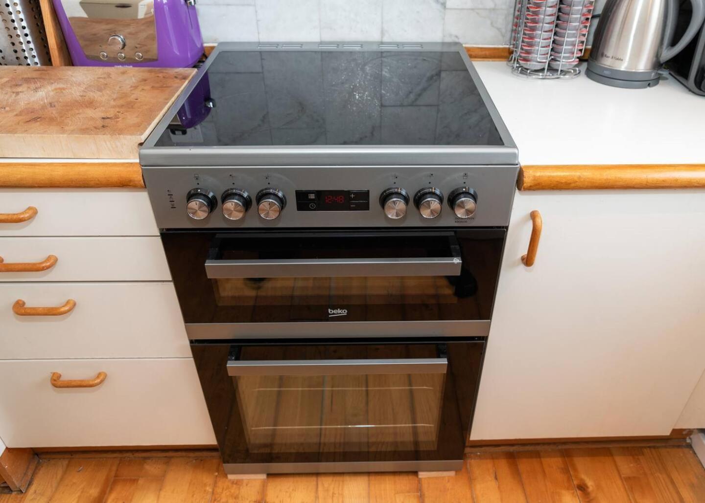 Leilighet Sunny Maisonette With Views Over Canary Wharf, London