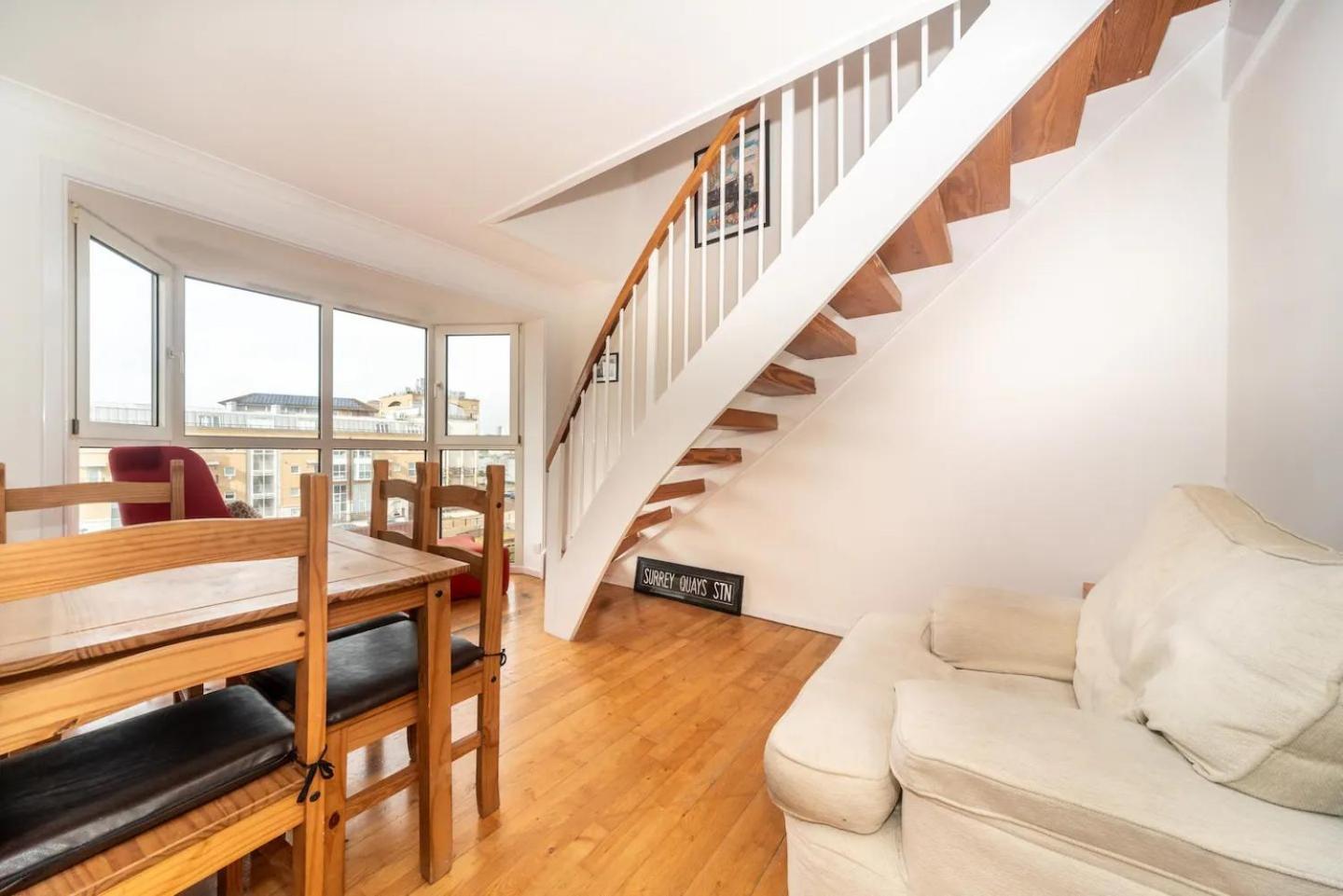 Sunny Maisonette With Views Over Canary Wharf, Leilighet *