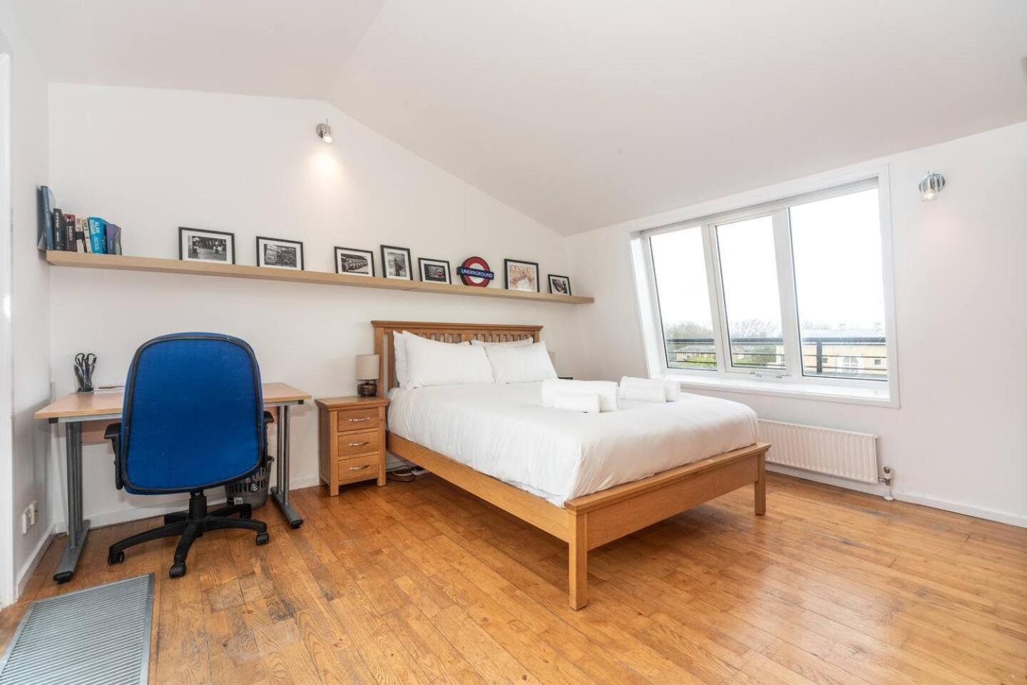 Leilighet Sunny Maisonette With Views Over Canary Wharf, London