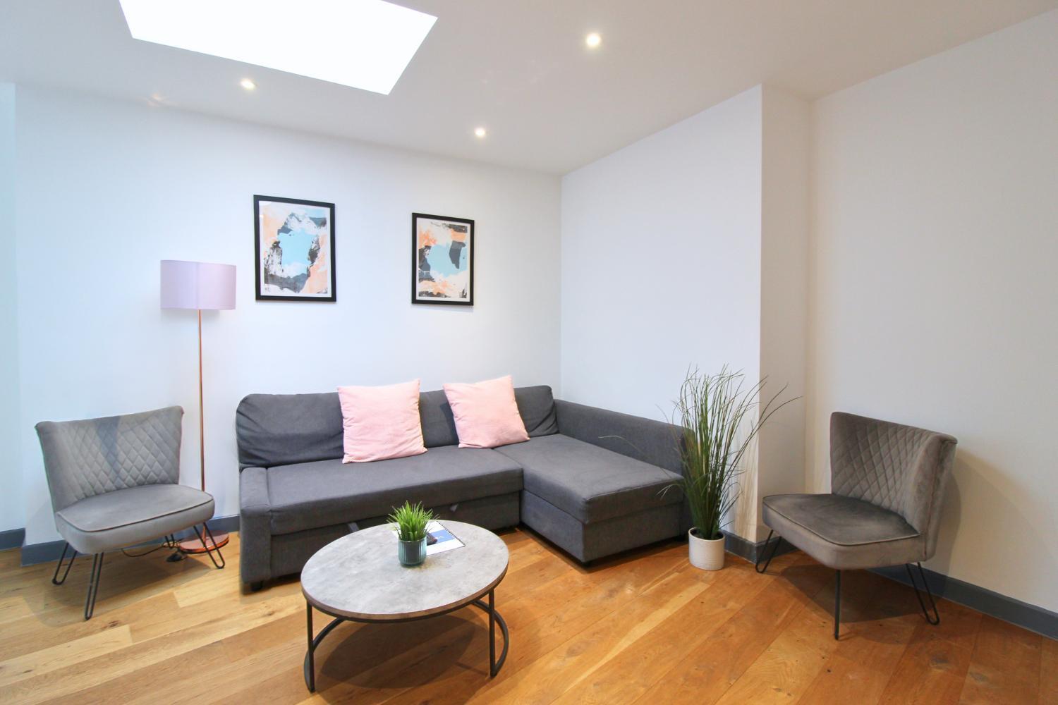 Canning Town By Viridian * Londra