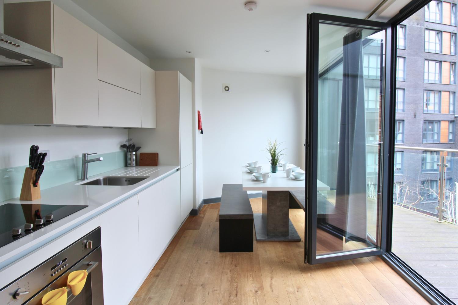 Canning Town By Viridian Londra
