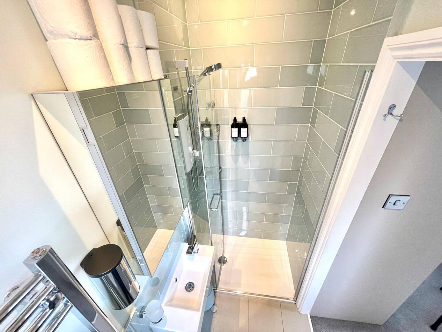 Ferienhaus Clapham - Kingsize Bed - En-suite - Quiet With Garden Views - London